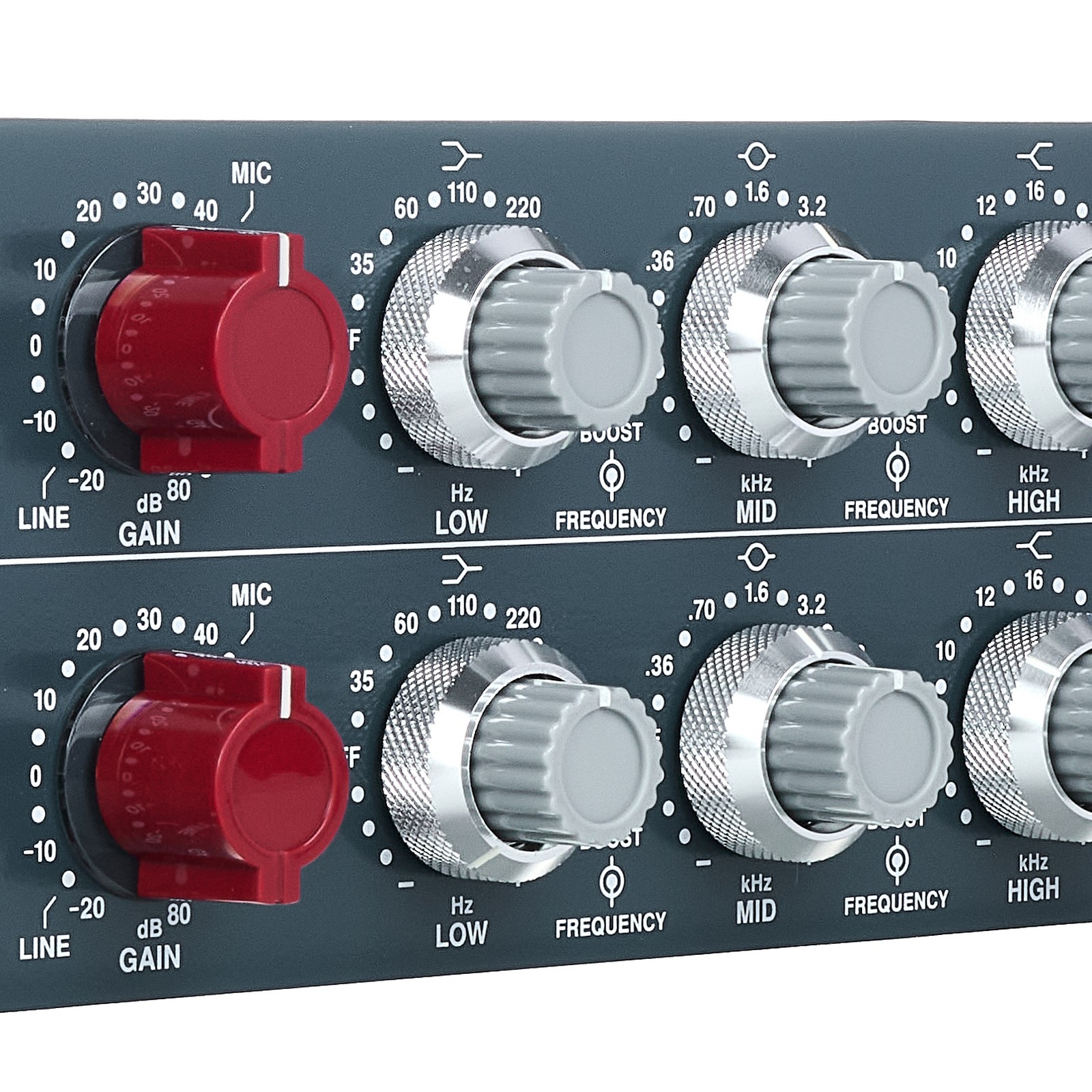 Potis auf der Frontseite des Behringer 1273 Zweikanal-Mikrofonvorverstärkers