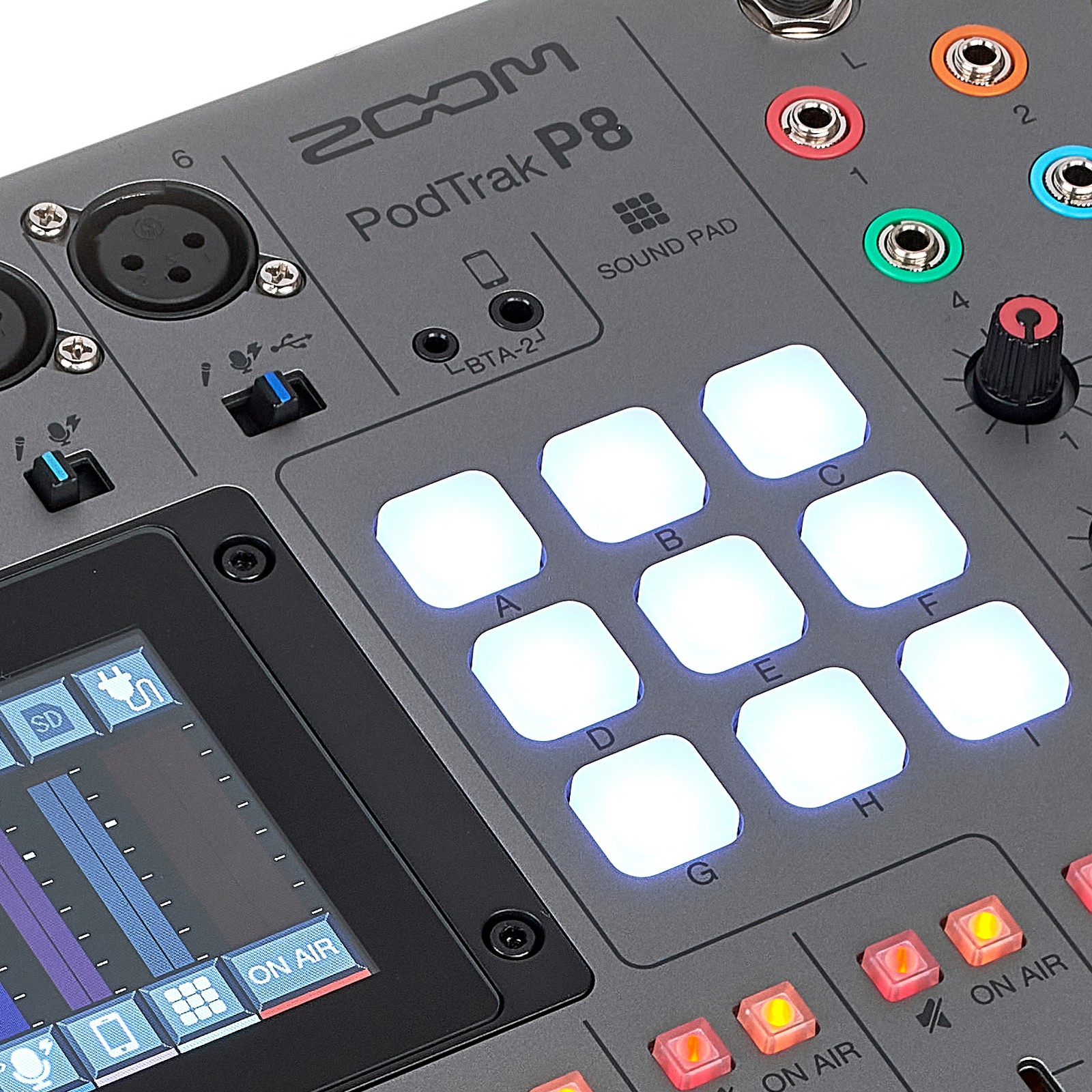 Detailansicht des Zoom PodTrak P8 Podcasting Recorder