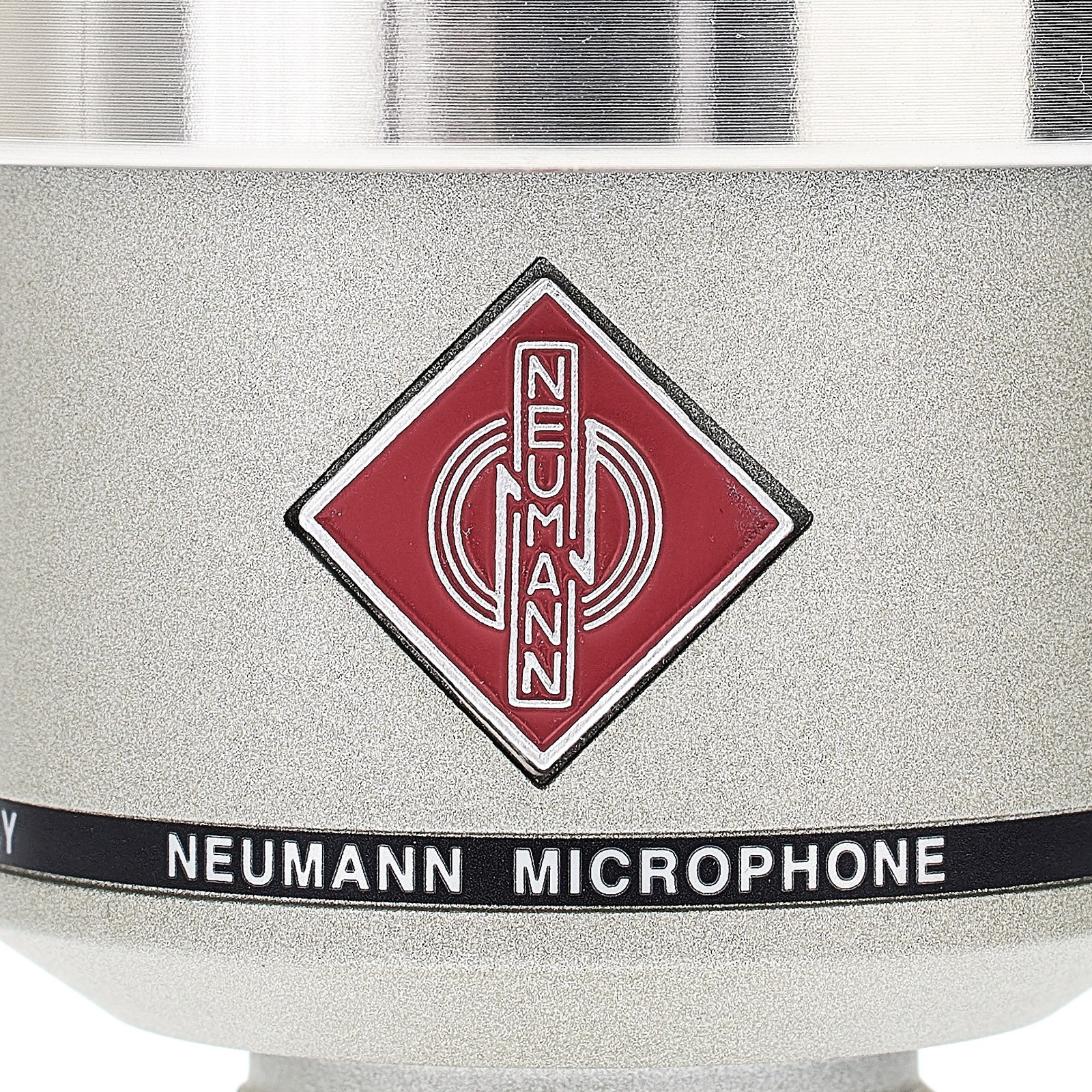 Neumann Logo am TLM 102 Großmembran Kondensator Mikrofon