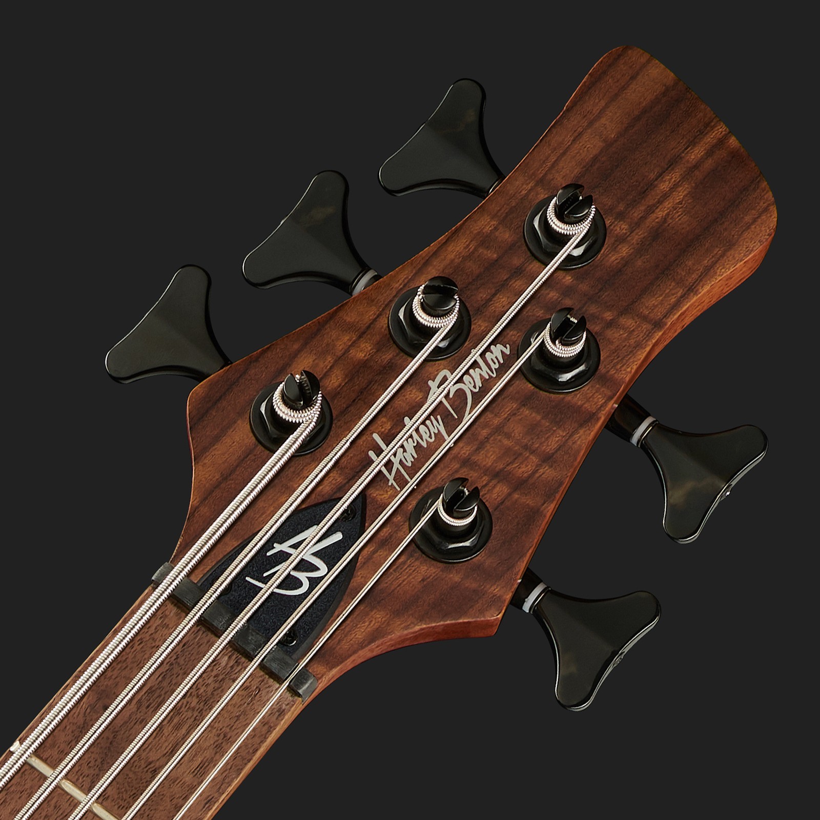 Kopfplatte des Harley Benton HBZ-2005 Deluxe Series 5-Saiter E-Bass