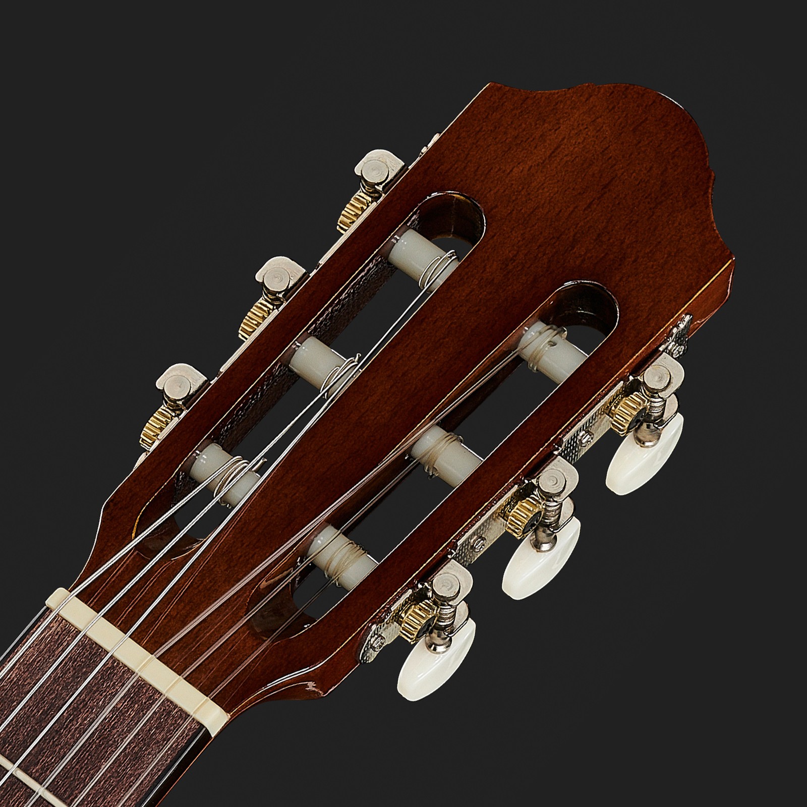 Kopfplatte Klassikgitarre