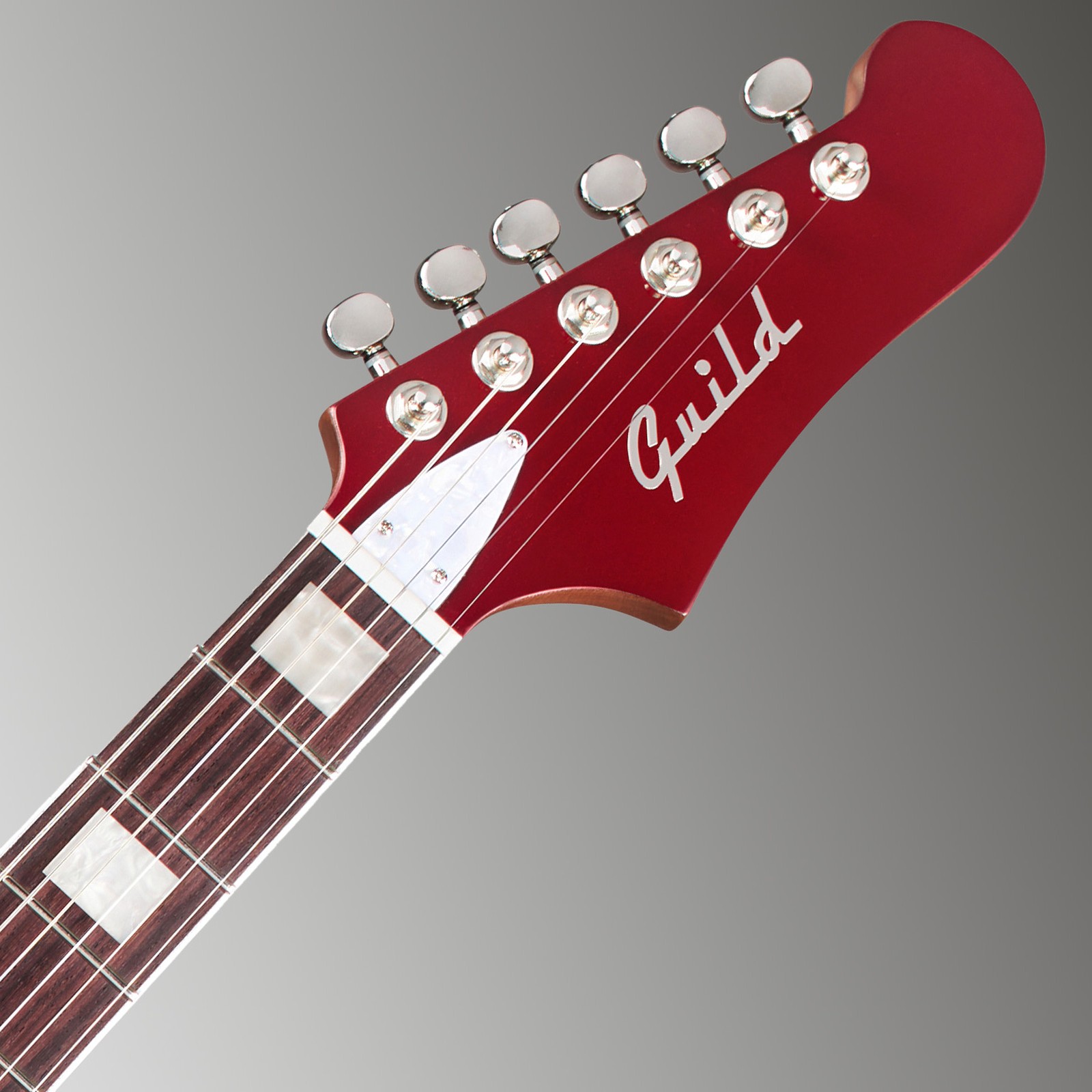 Guild Surfliner Deluxe rote Kopfplatte