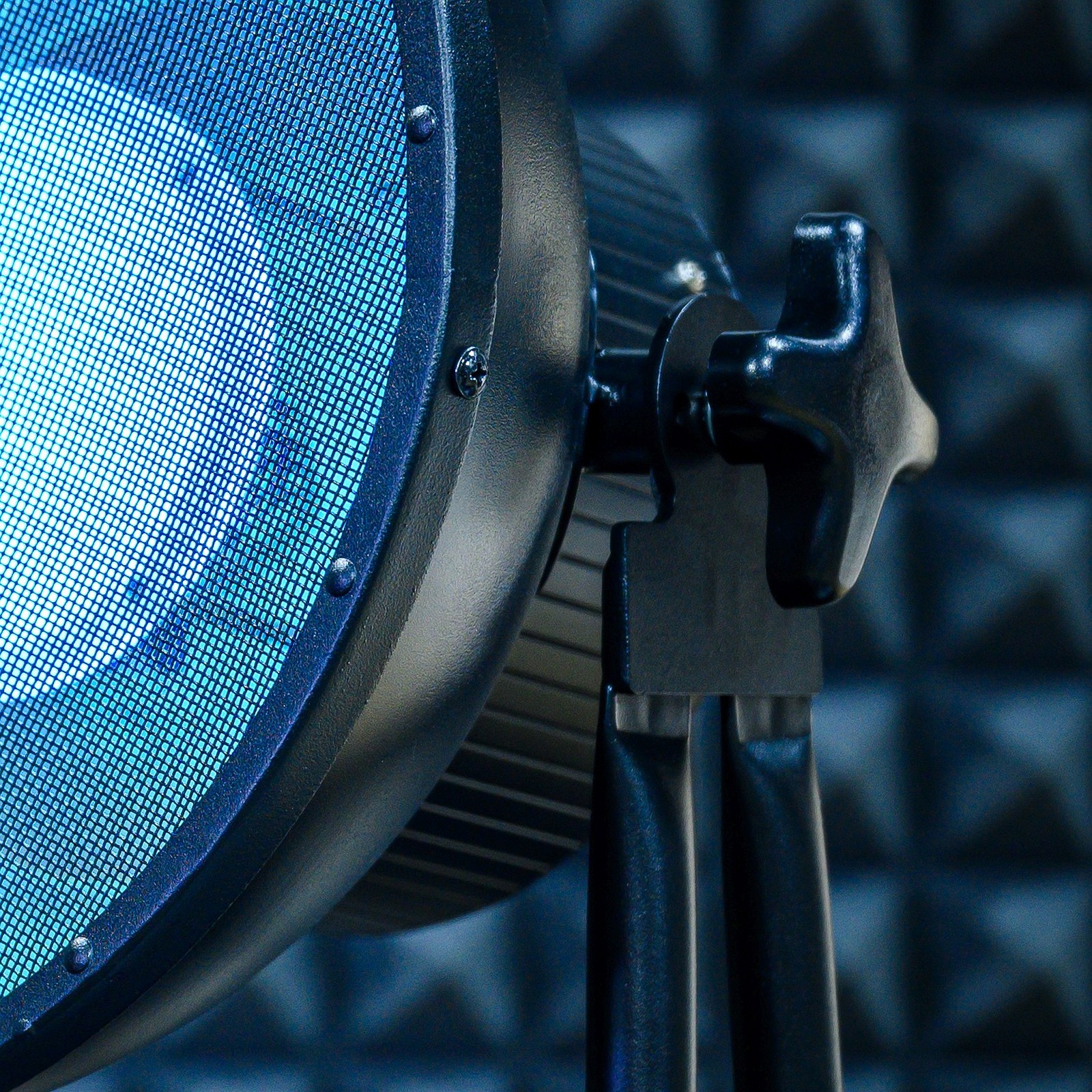 Winkeleinstellung des Stairville LED Vintage Bowl 30 RGBA