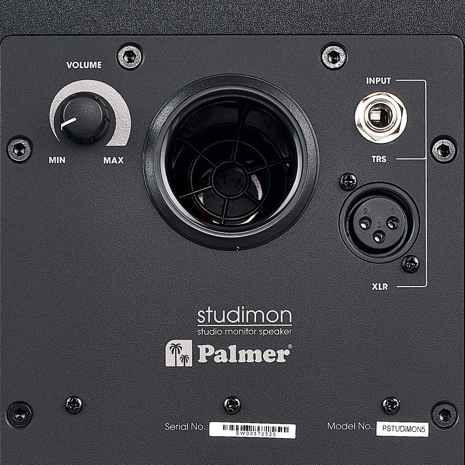 input jacks and volume adjustment on the back of the Palmer STUDIMON 5