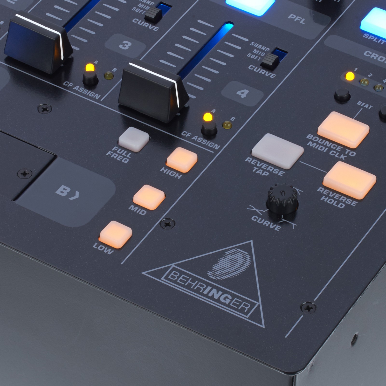 Behringer DDM 4000 DJ Mixer Bedienoberfläche