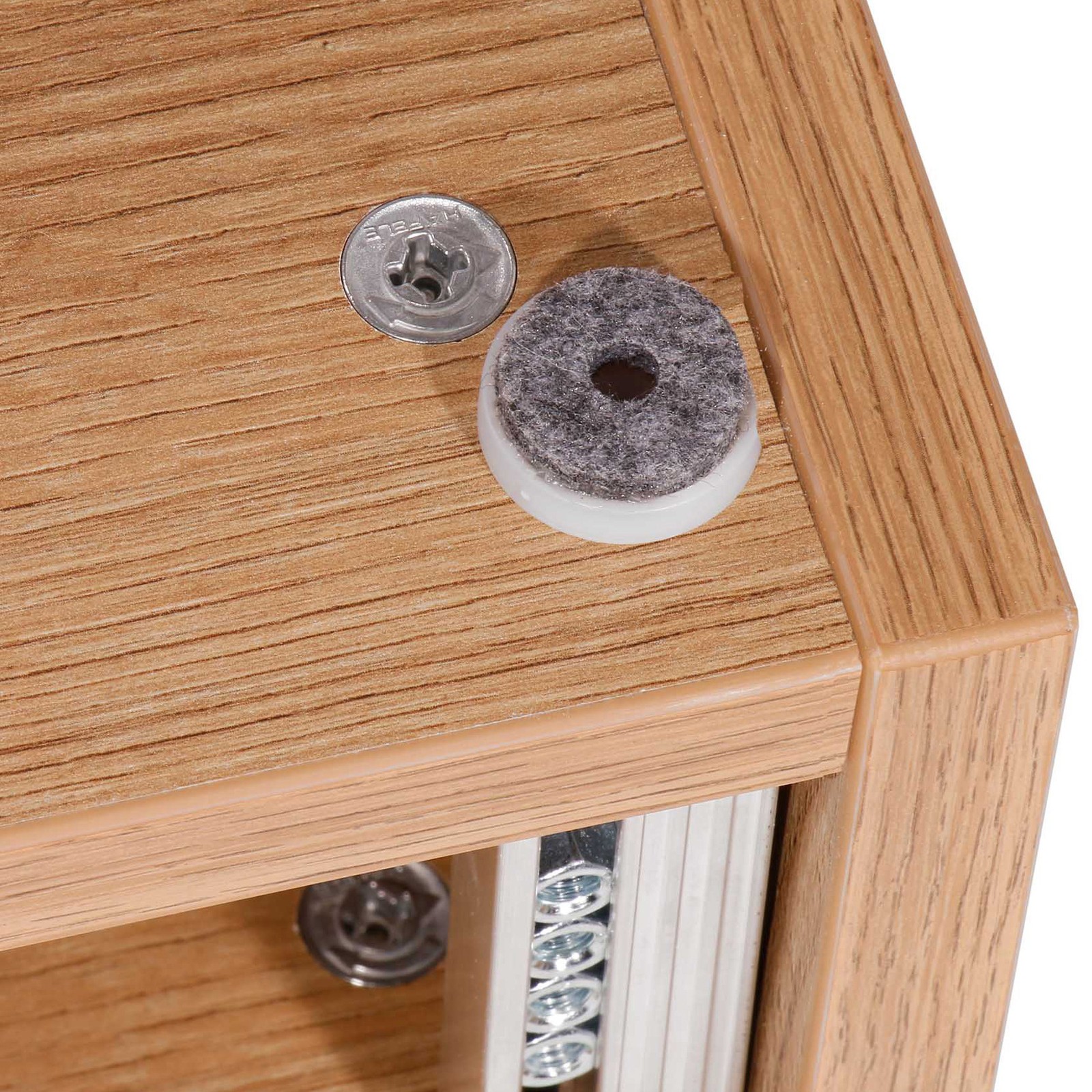 Unterseite des Thon Studio Desktop 6U oak