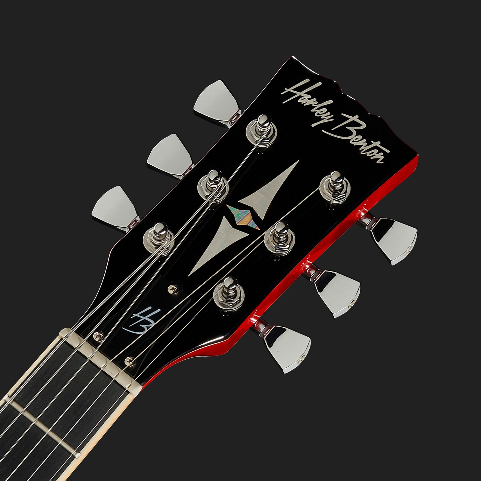 Harley Benton DC-580 Cherry headstock logo