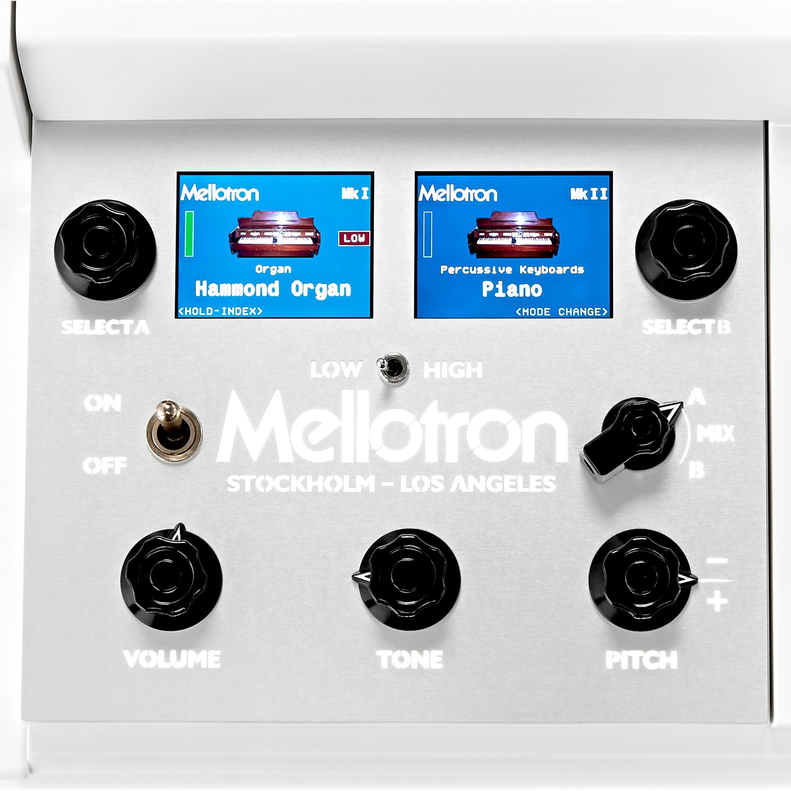 Bedienfeld des Mellotron M4000D Digitales Mellotron