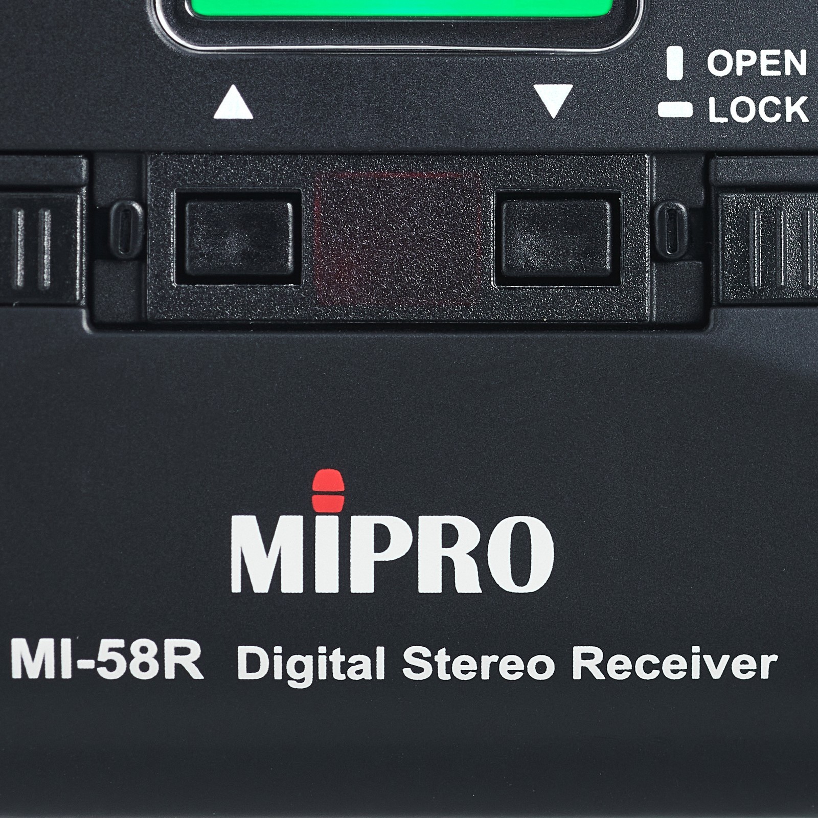Bedienelemente des Mipro MI-58R Taschenempfängers