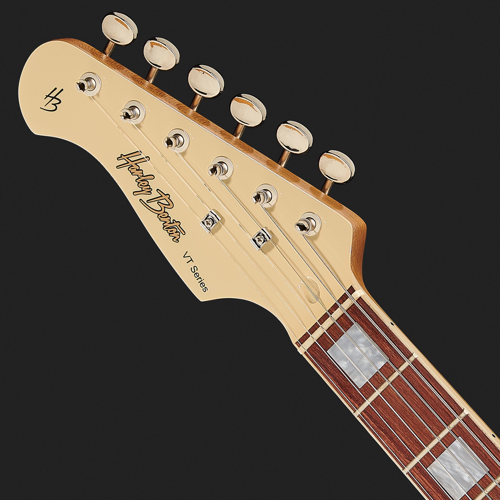 Weiße Harley Benton Linkshänder E-Gitarre Kopfplatte