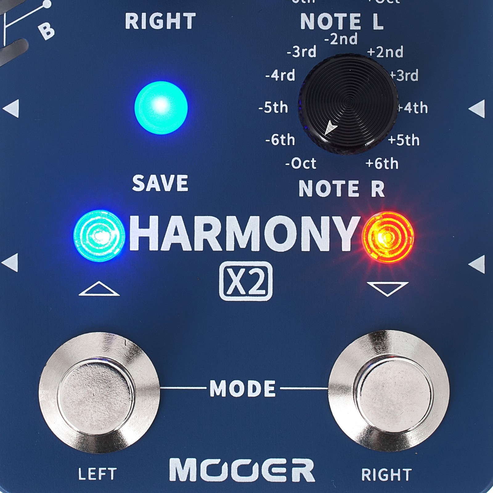 LED lights and footswitches on the Mooer Harmony X2