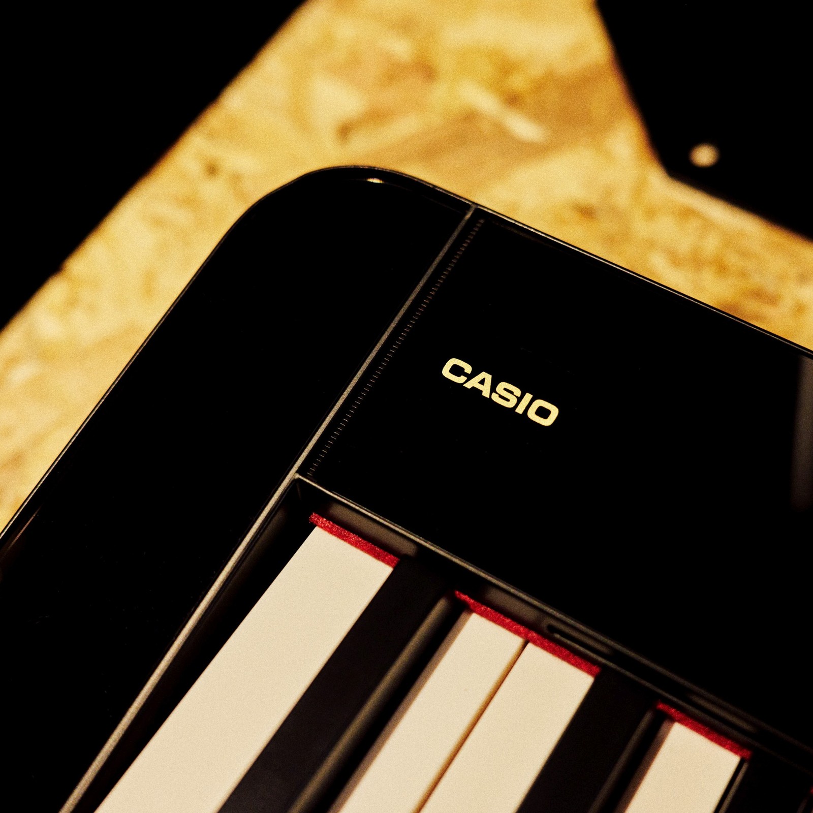 Casio Logo an der E-Piano Kante