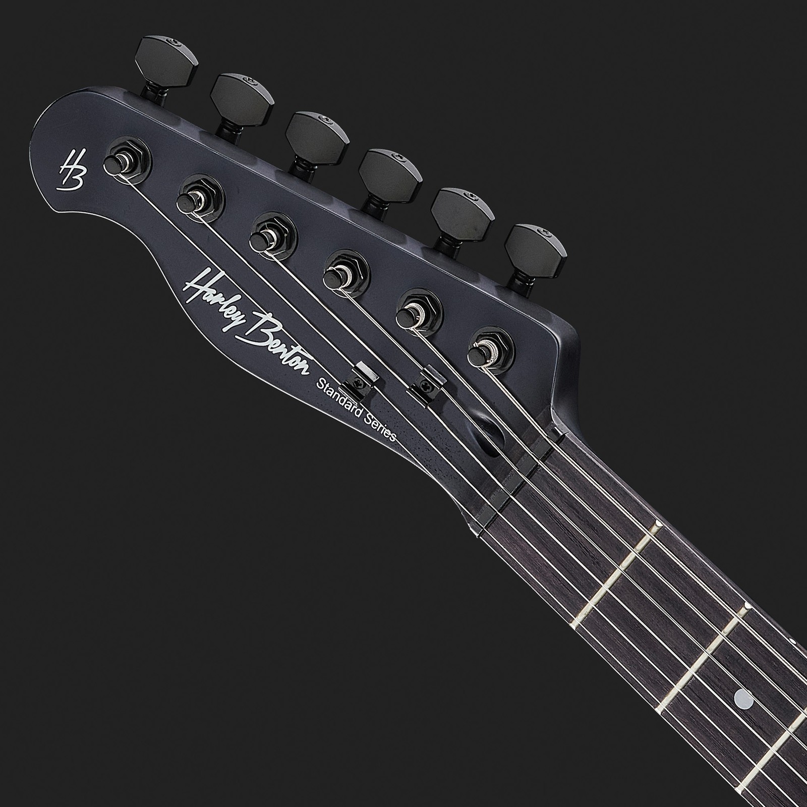 Tête de la TE-20HH LH noire matte de Harley Benton avec le logo