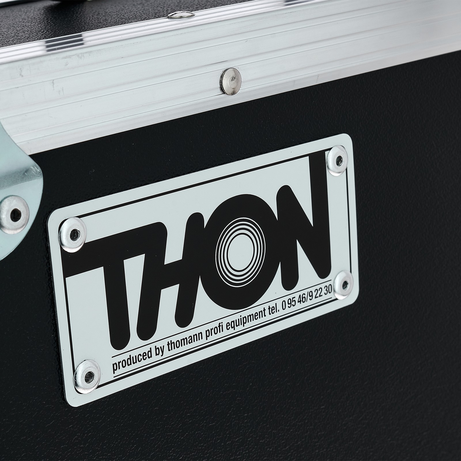 Thon Logo auf dem CD Player Case