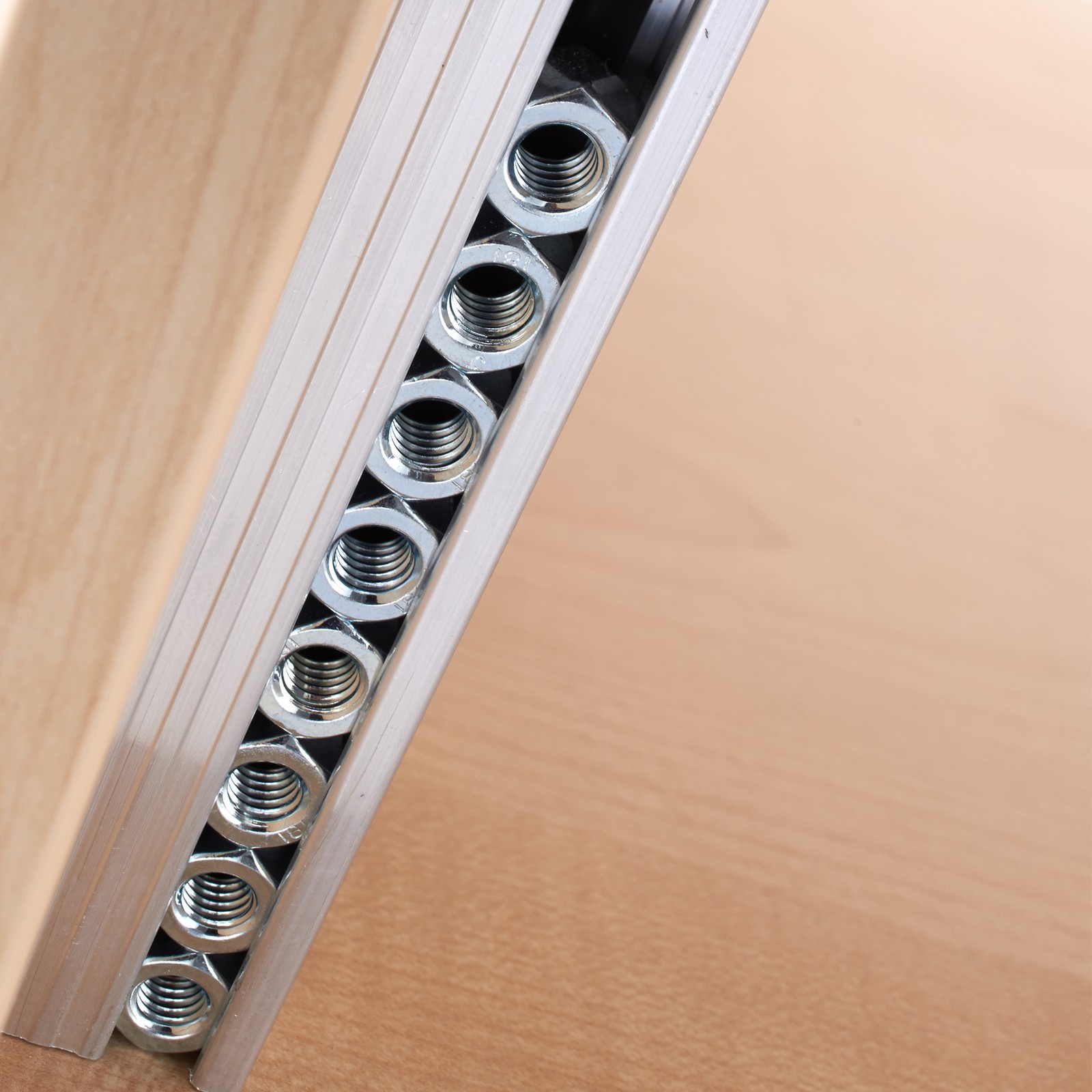 Thon Studio Tischrack 4HE Ahorn, Detail