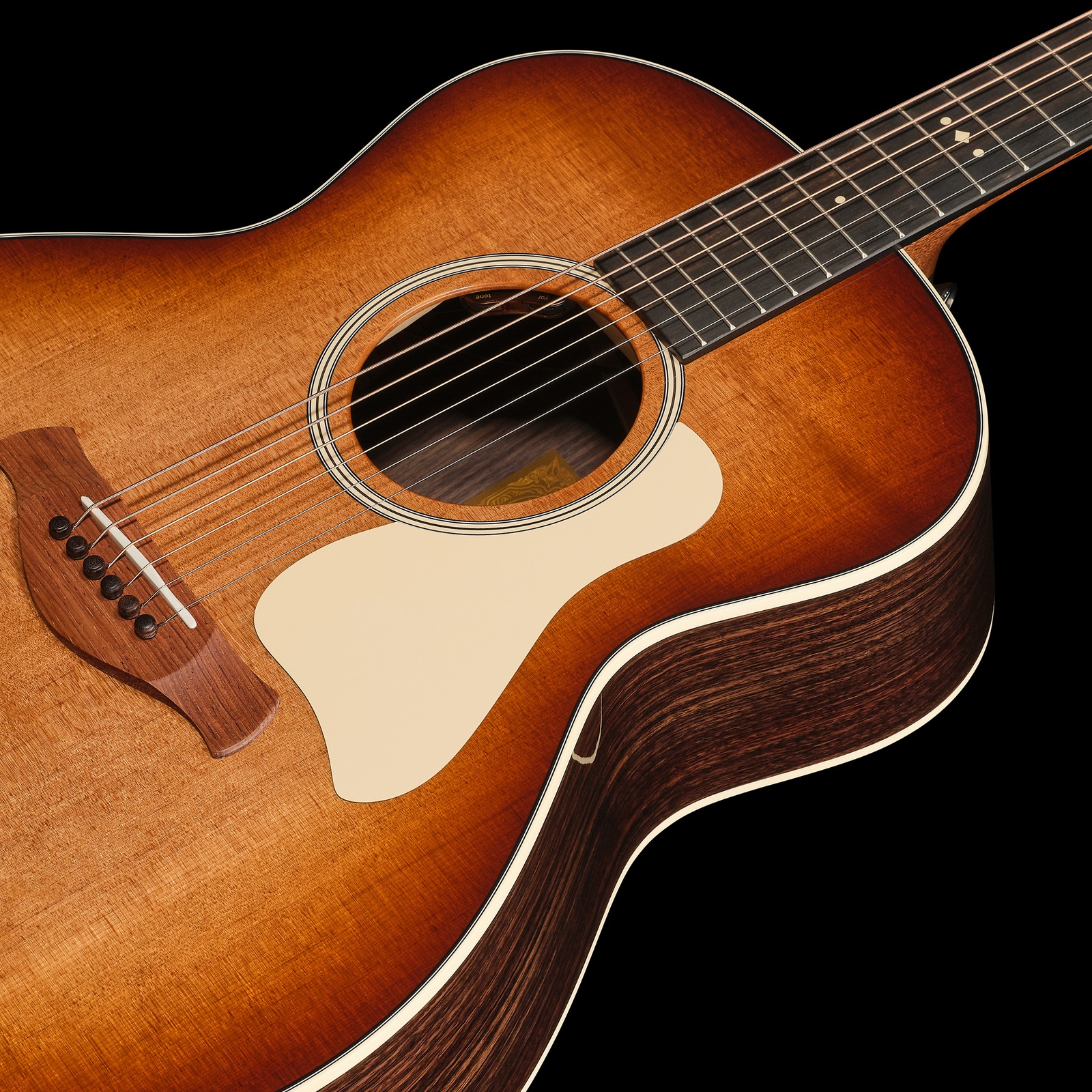 Taylor Gold Label 714e SB Cream,  Decke