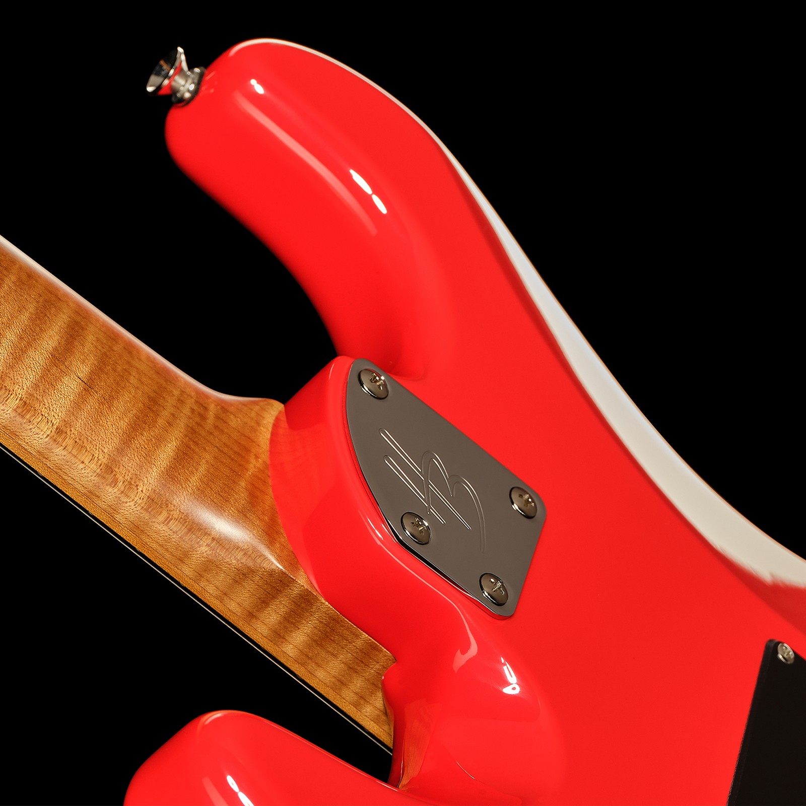 Halsübergang der Harley Benton ST-80FR MN HH Radiant Red