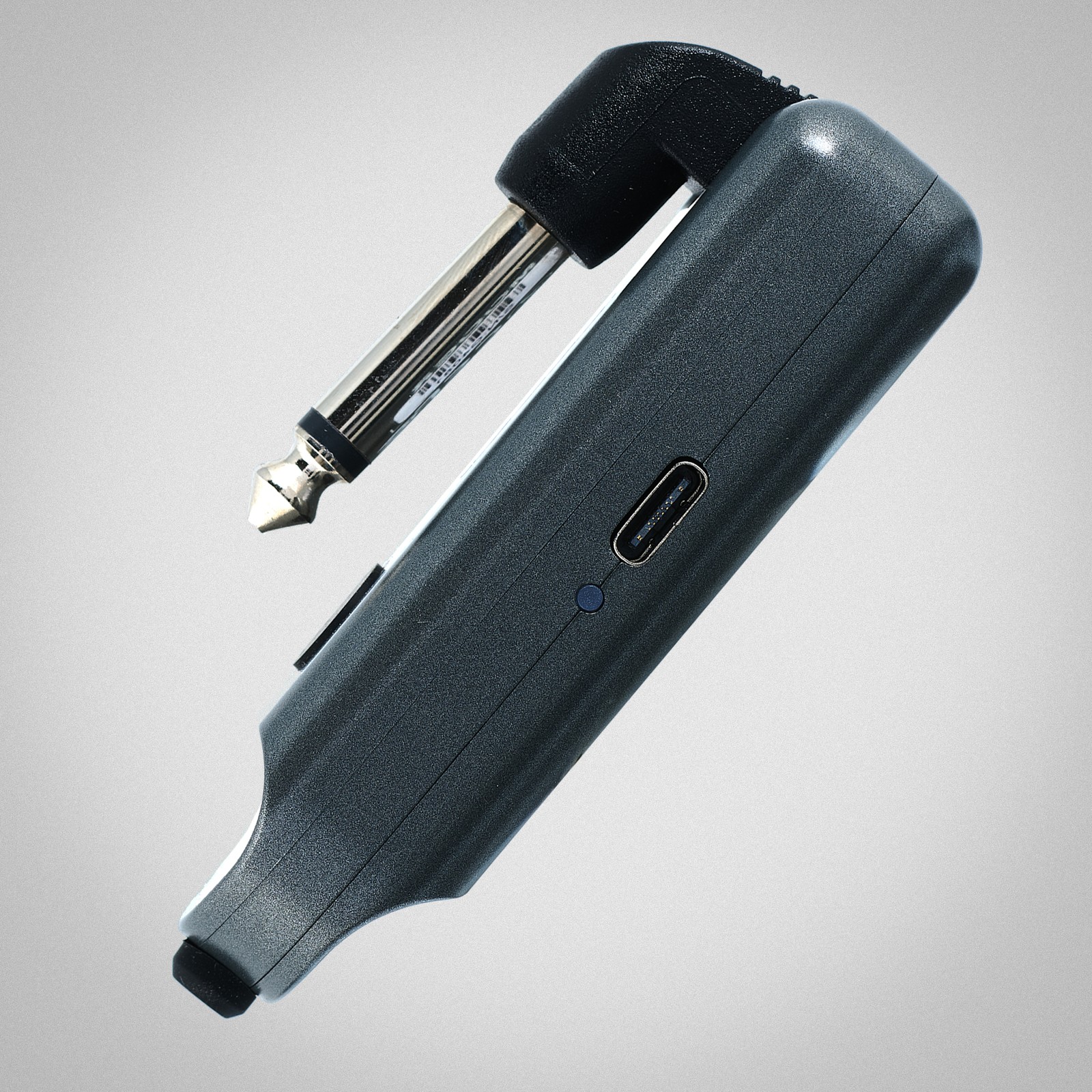 Mooer Air P05 Wireless System lateral view