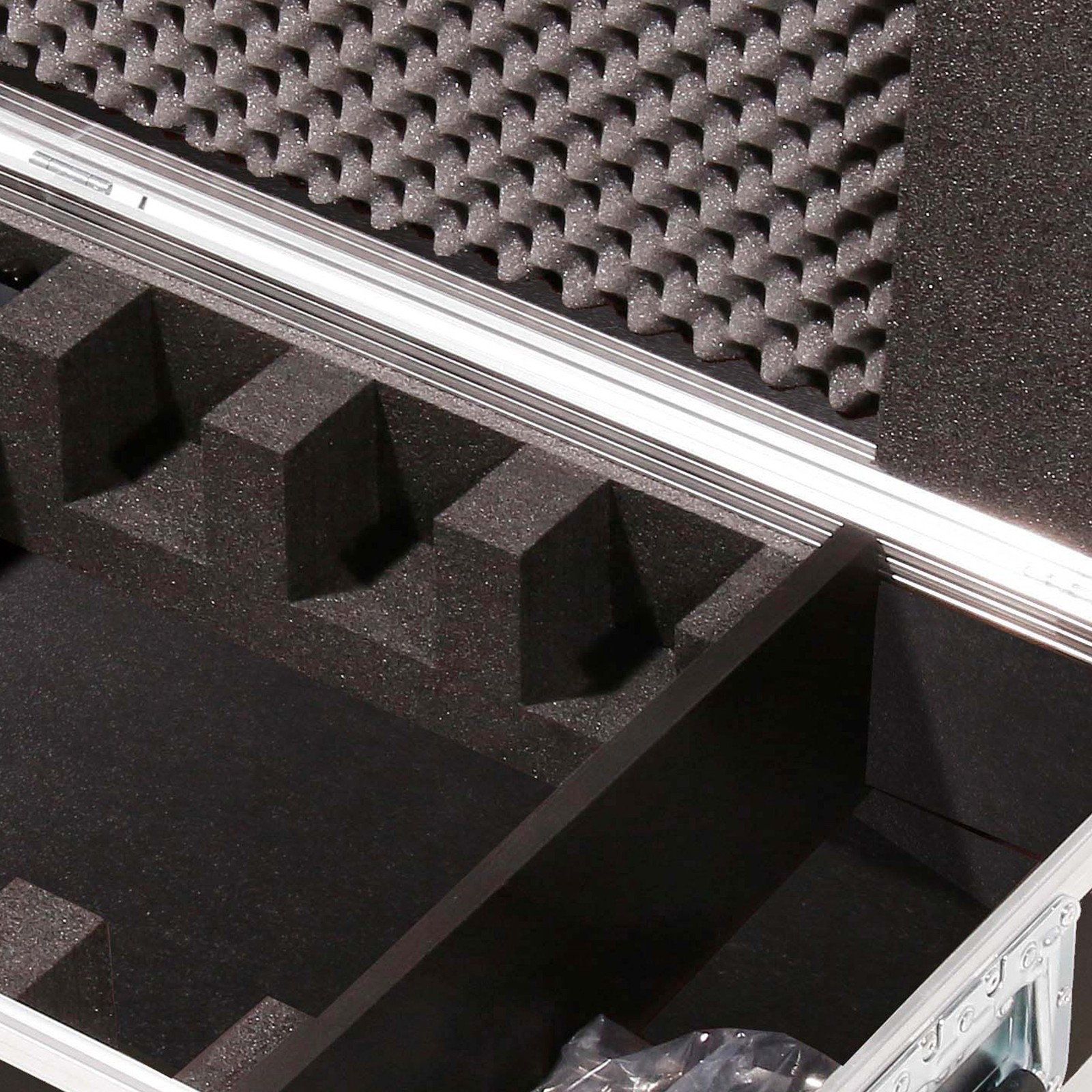 Thon Case Stairville Wild Wash 132, Detail