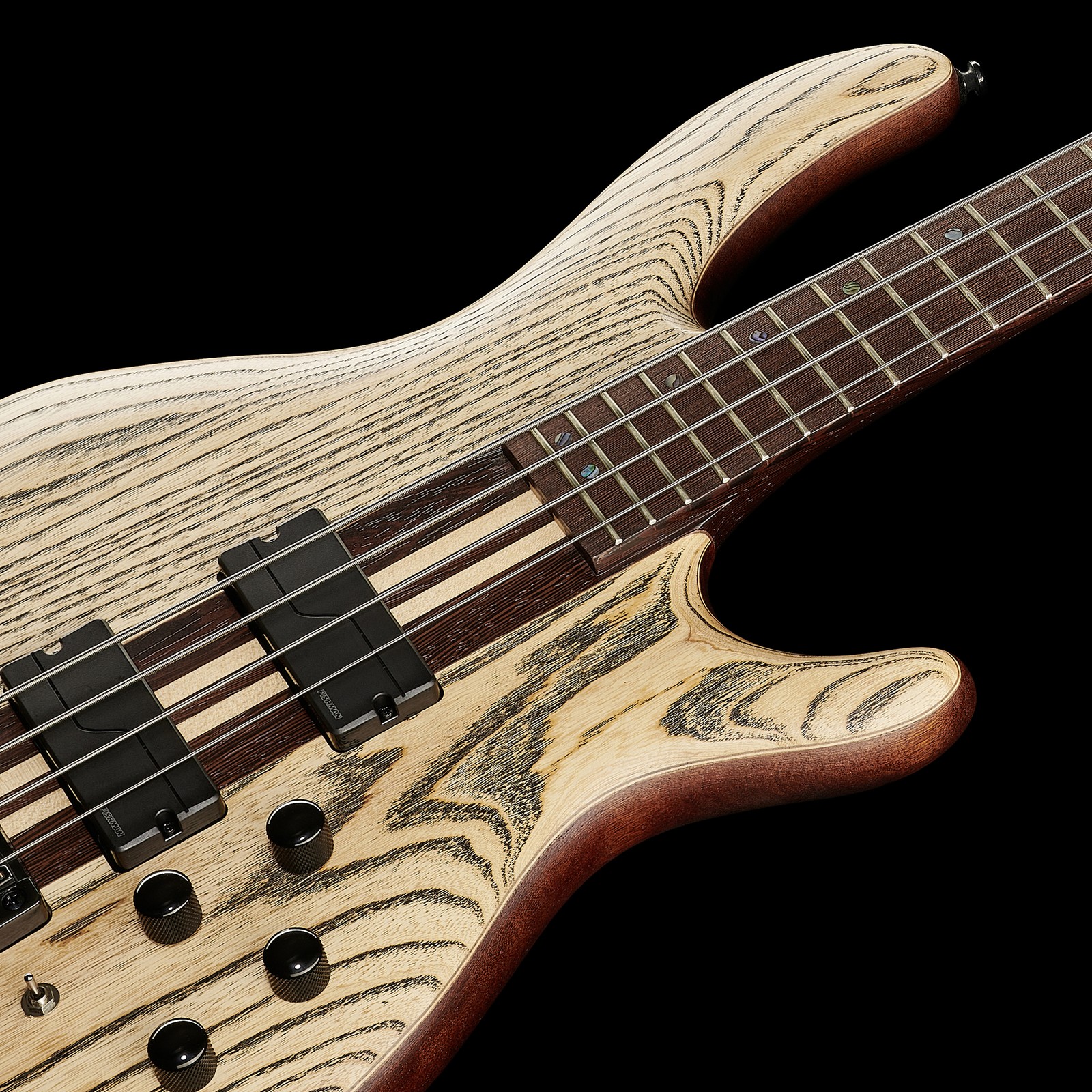 Cort A4 Ultra Ash – Detail