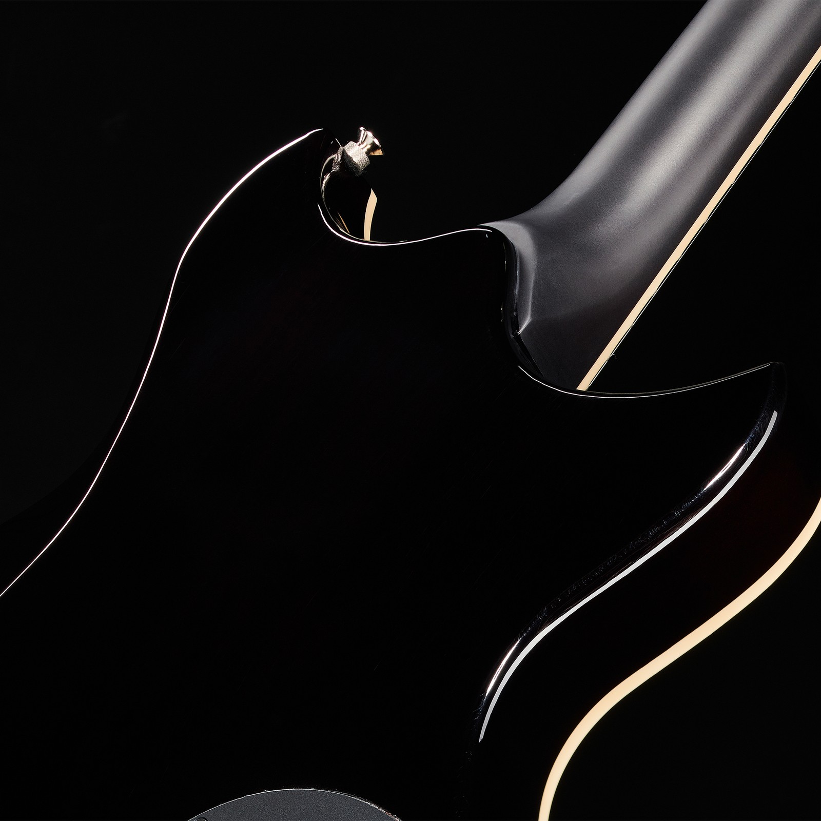 Rückseite der Yamaha Revstar RSS20 Lefthand Black