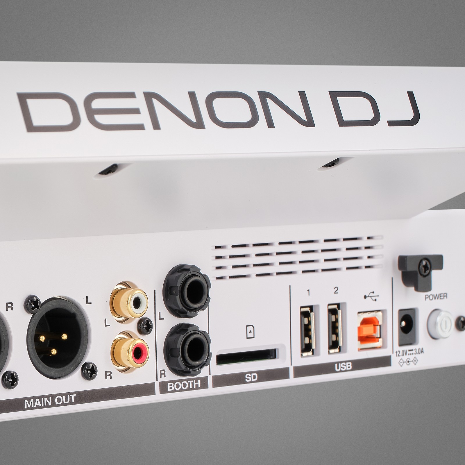 JLogo am Denon DJ SC Live 4 white