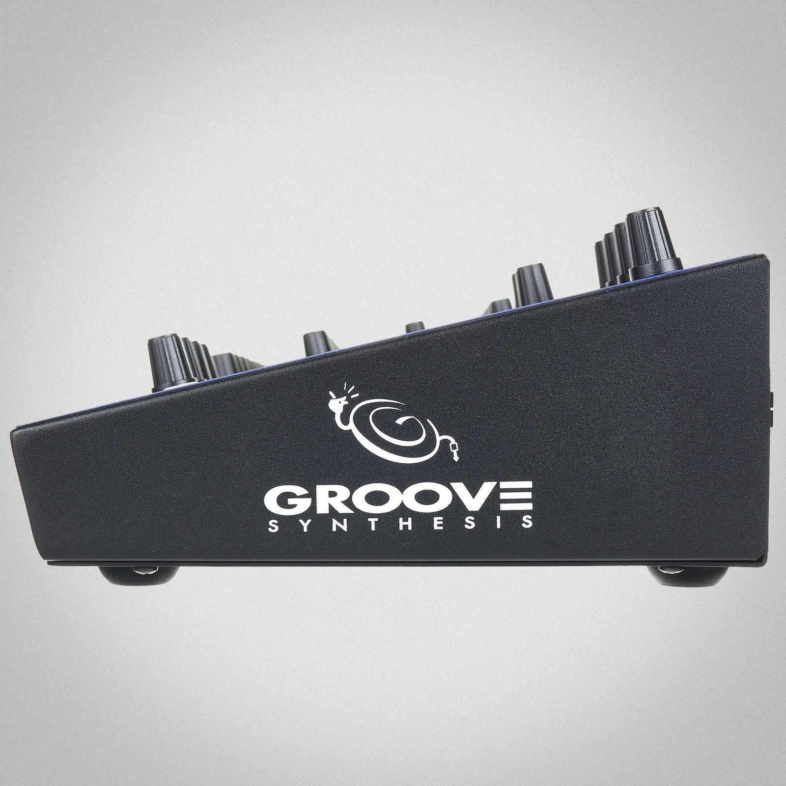 Hybrider Wavetable Synthesizer, Logo auf dem Groove Synthesis 3rd Wave Desktop Module