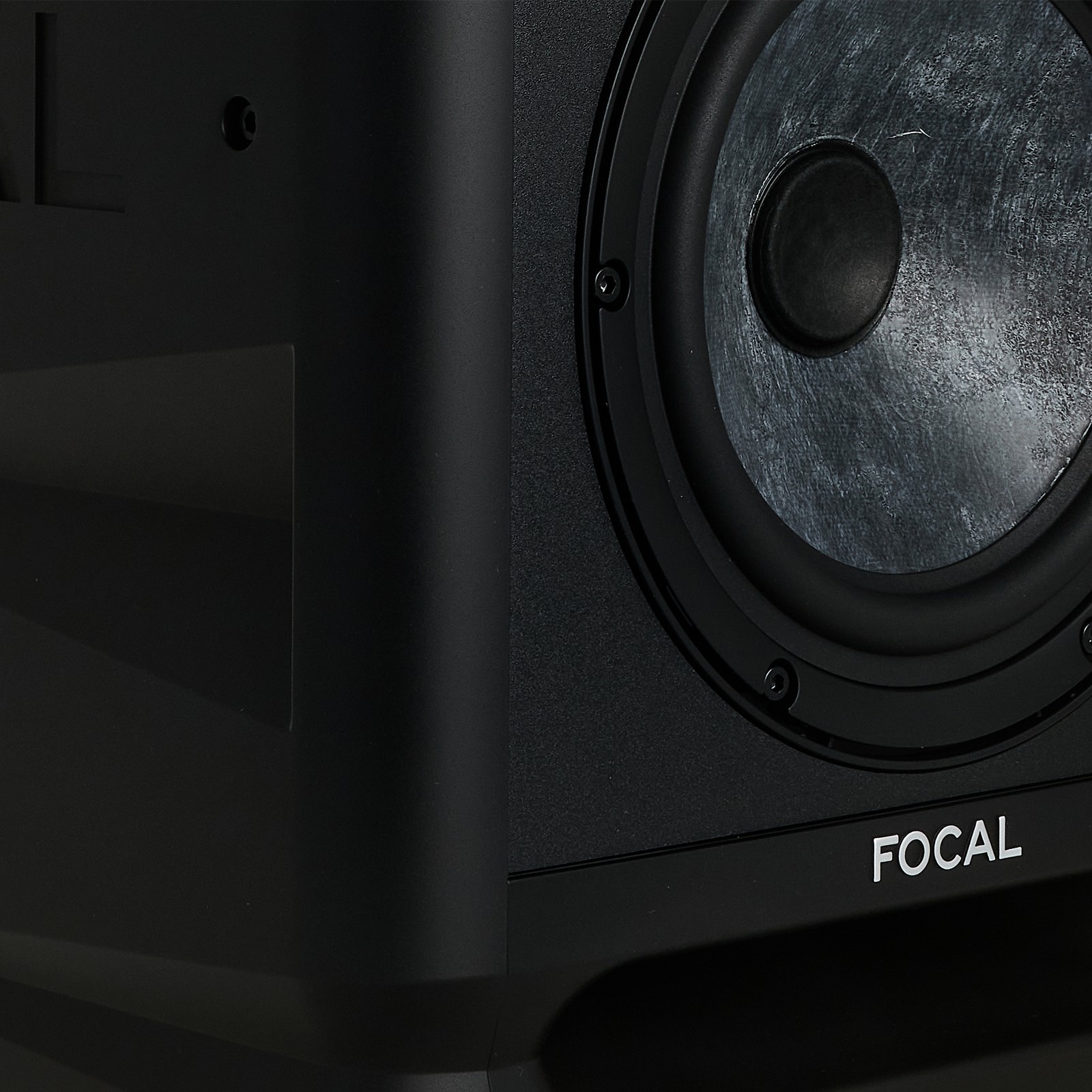 Focal Logo auf dem aktiven Studiomonitor