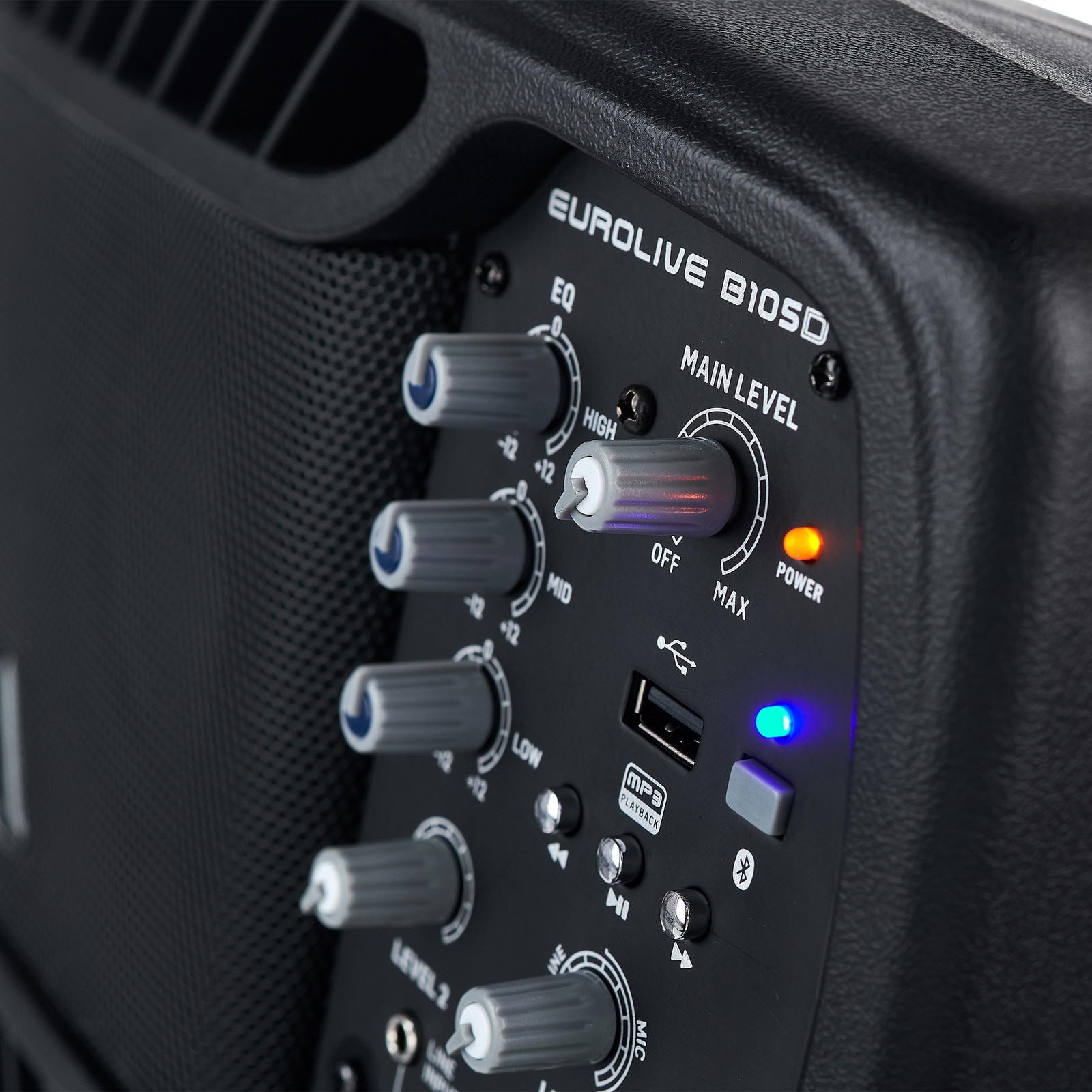 Behringer B105D, Detail