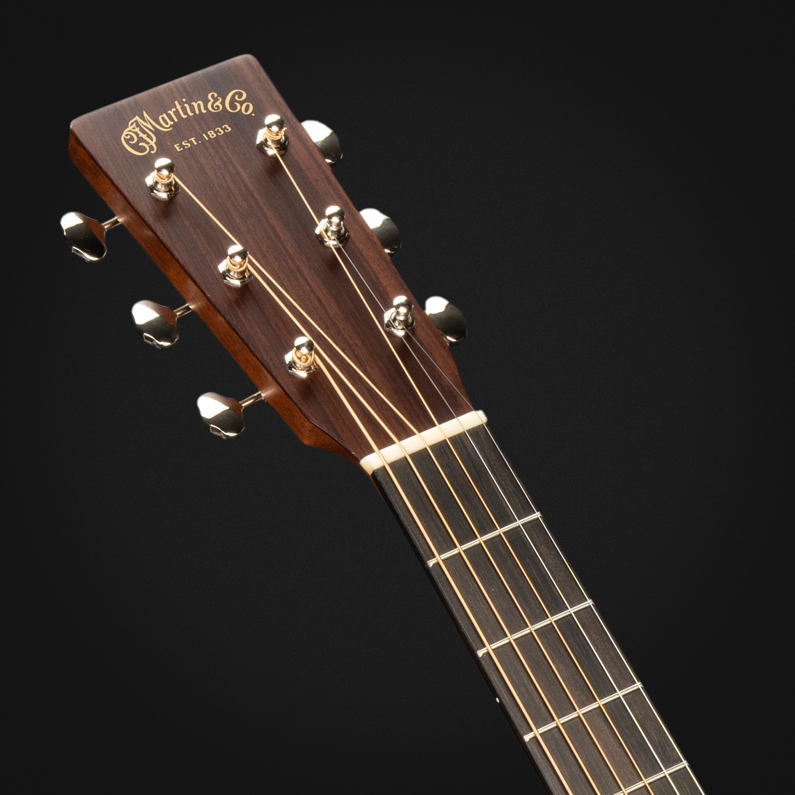 Kopfplatte der Martin Guitars 00017