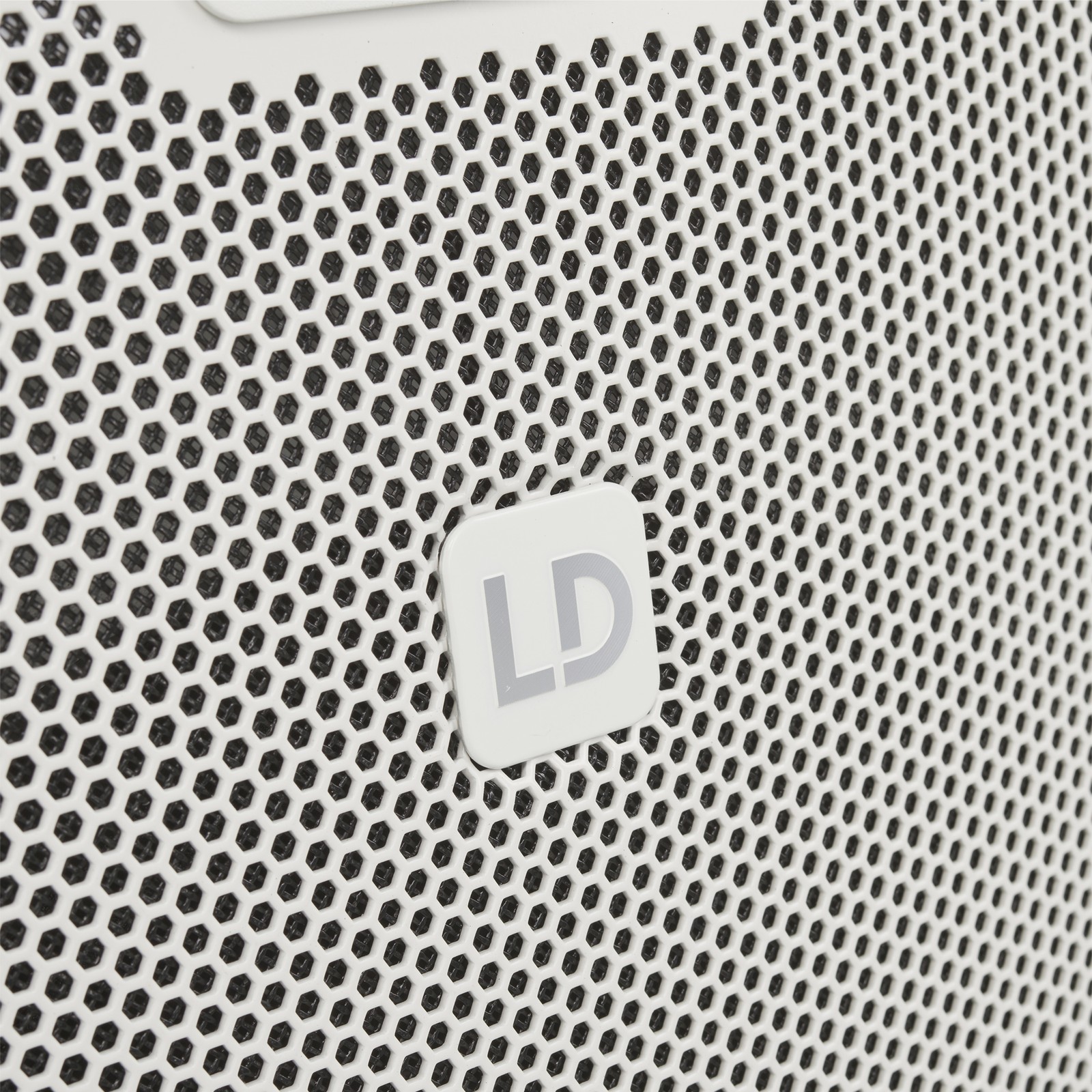 LD System Maui 28 G3 White, manufacturer's logo on the subwoofer