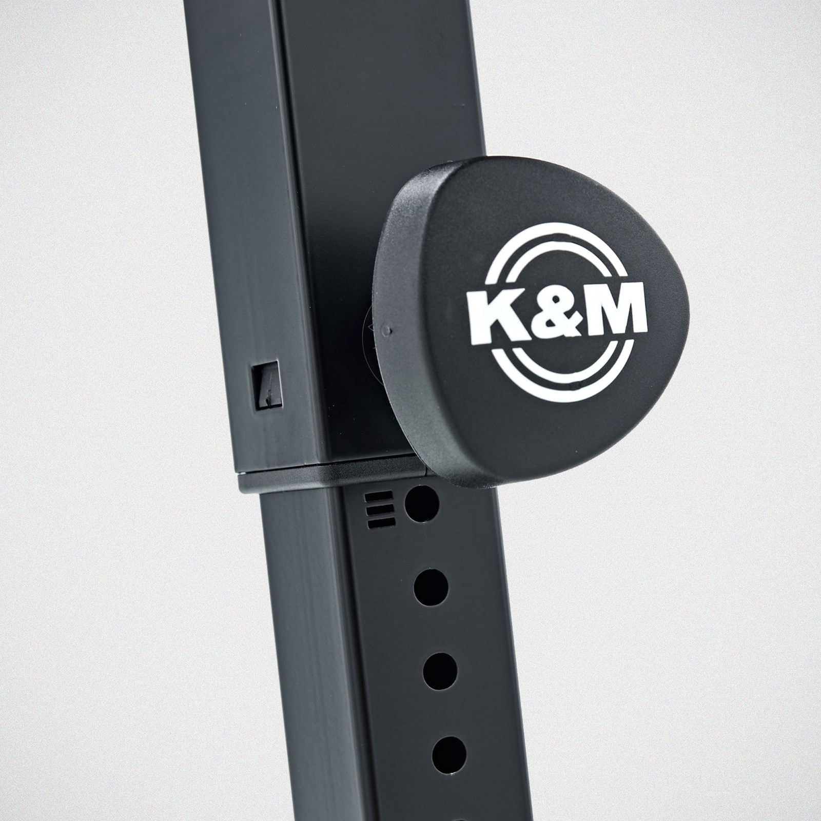 Vis crantées du K&M 18810 Omega Black