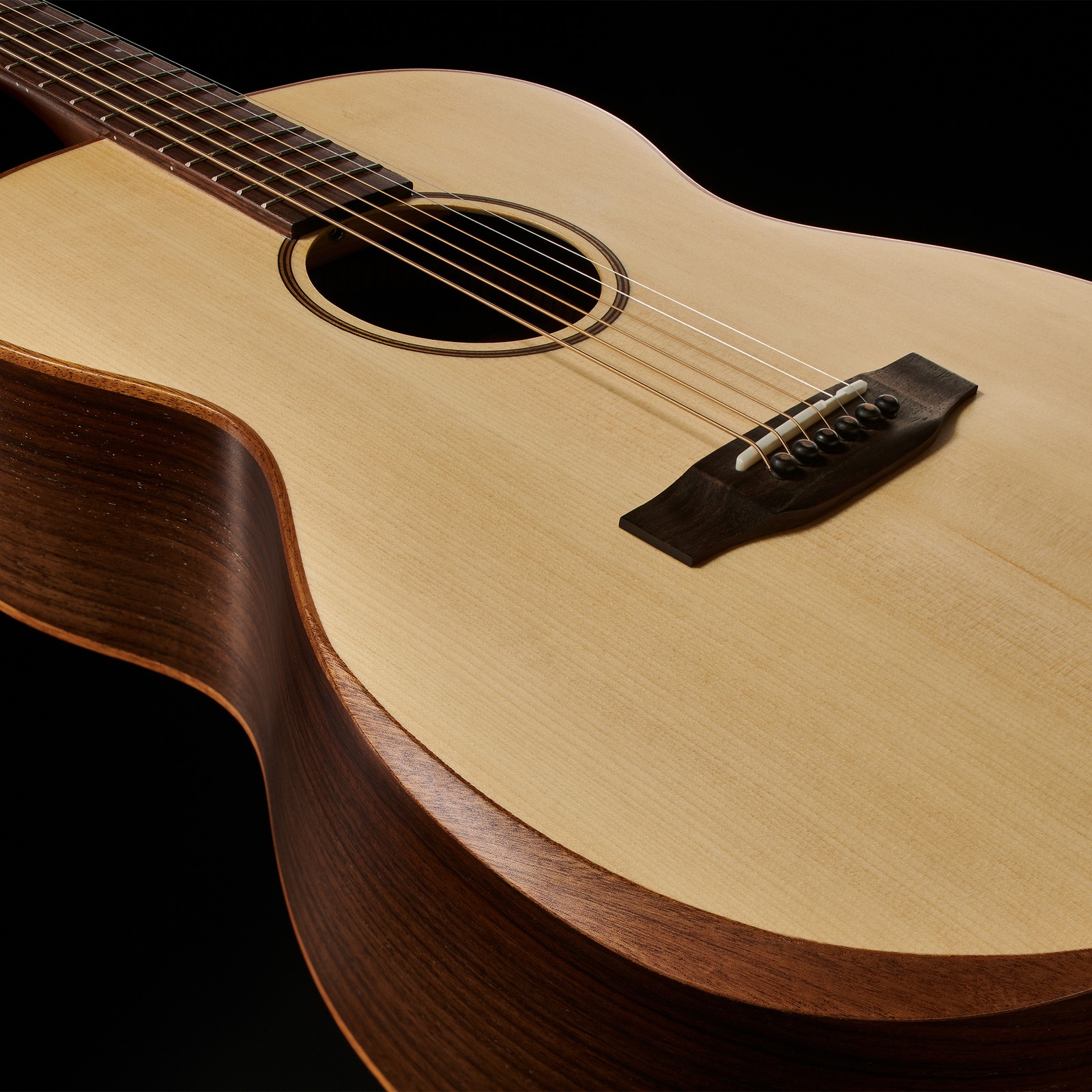 Harley Benton CLO-70SR NAT, Korpus