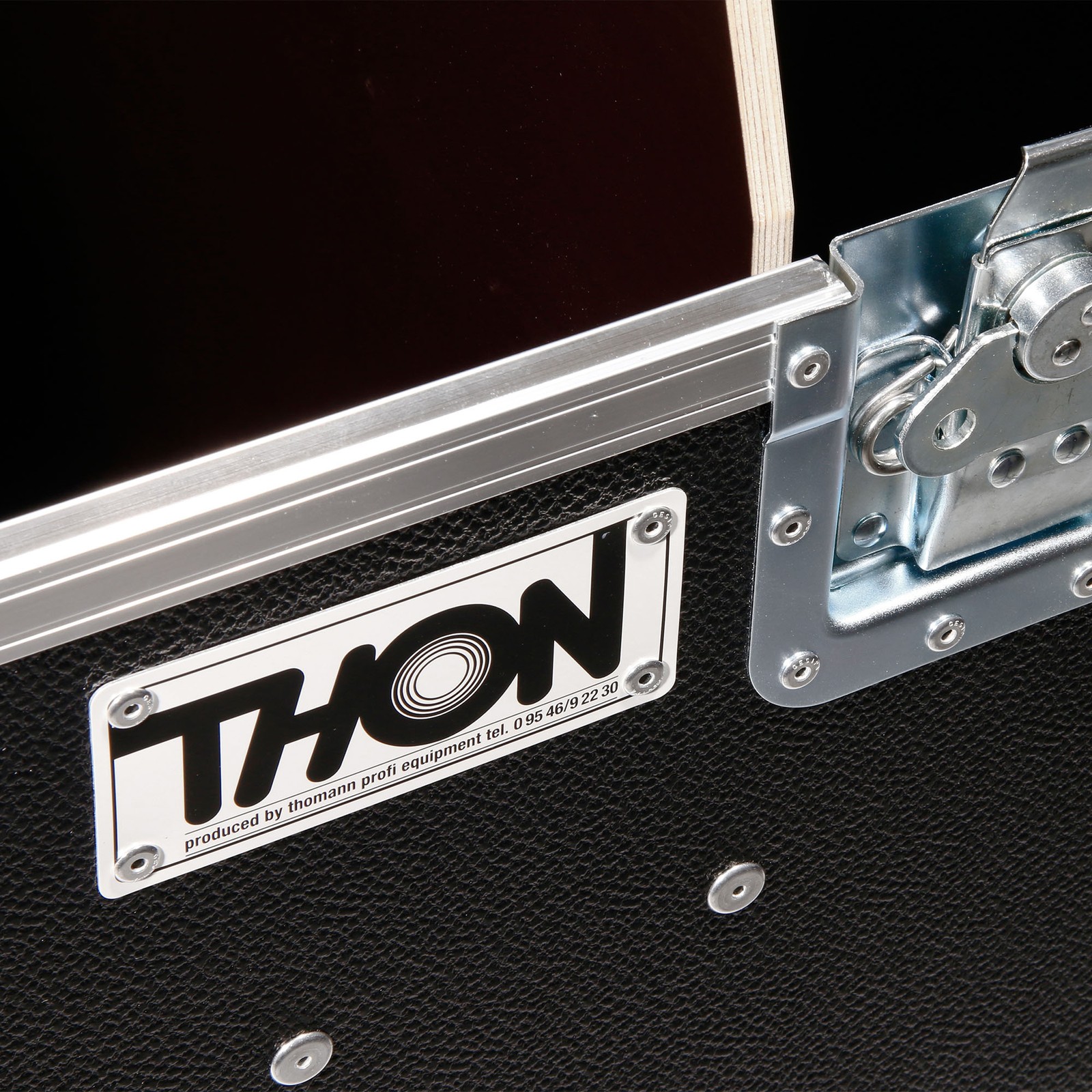 Thon Multiflex Roadcase 90, Logo