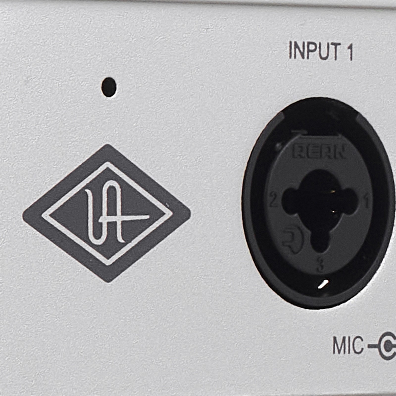 Universal Audio Volt 876 USB Recording Studio, Logo