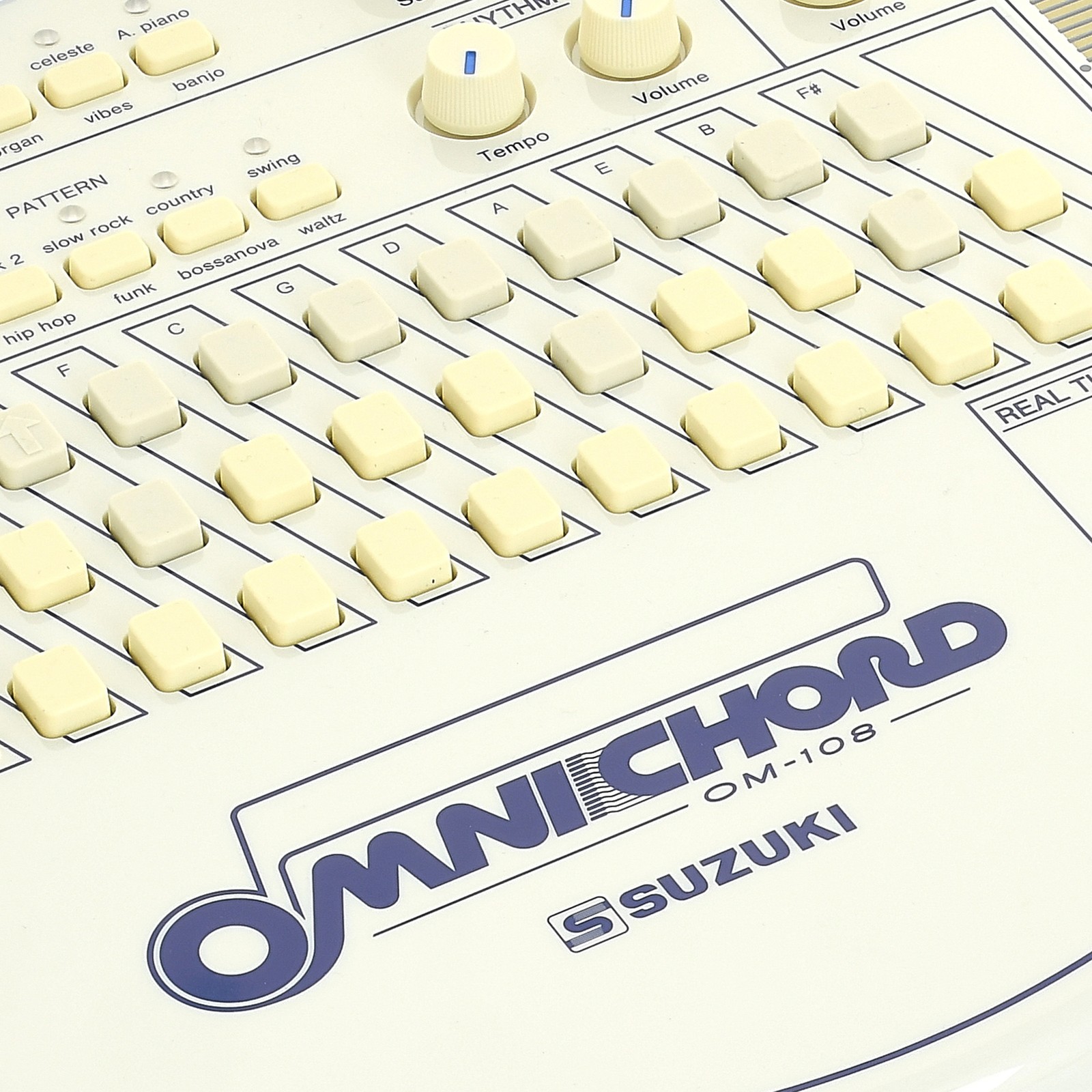 Suzuki Omnichord OM-108, Logo auf dem Synthesizer