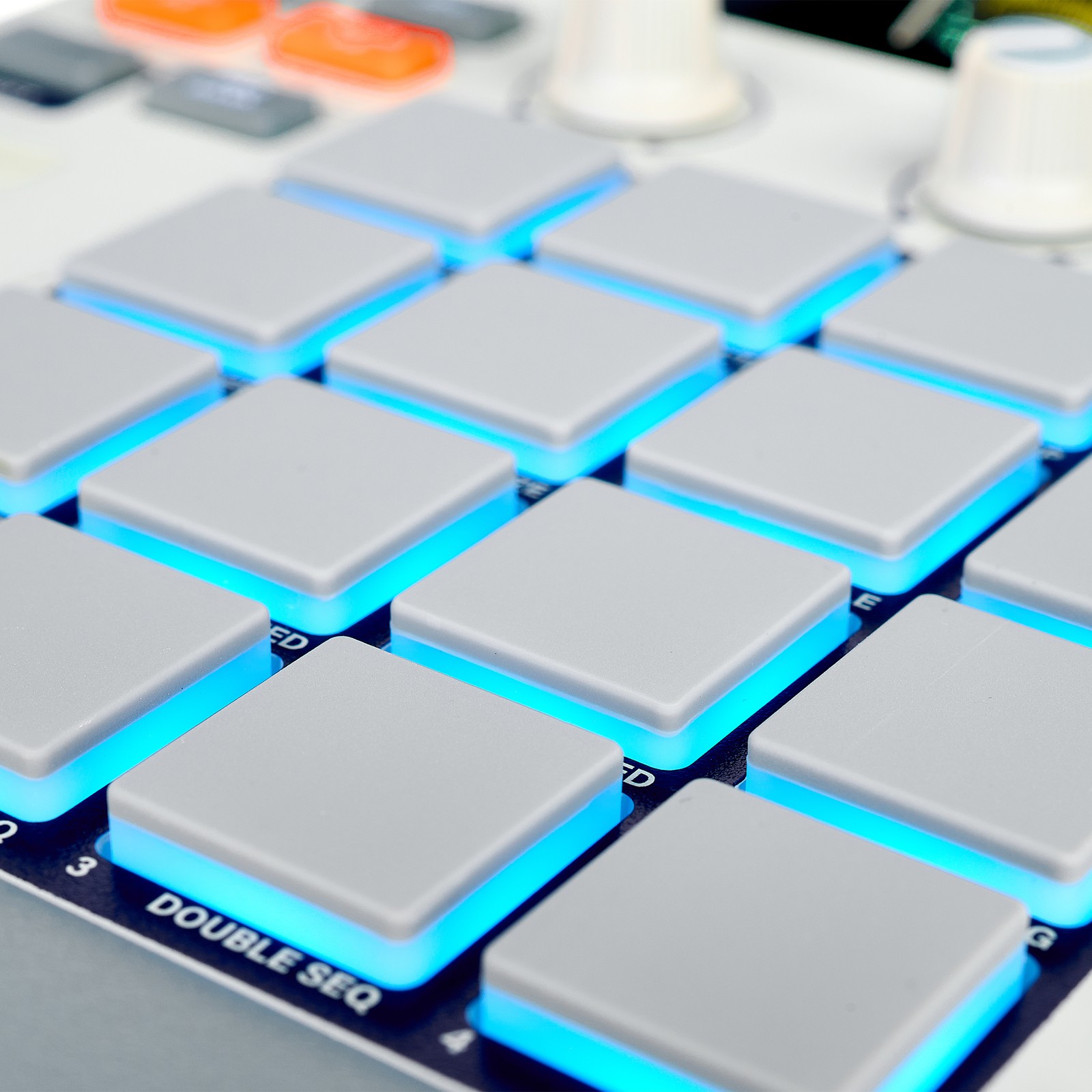AKAI Professional MPC Sample, Detail