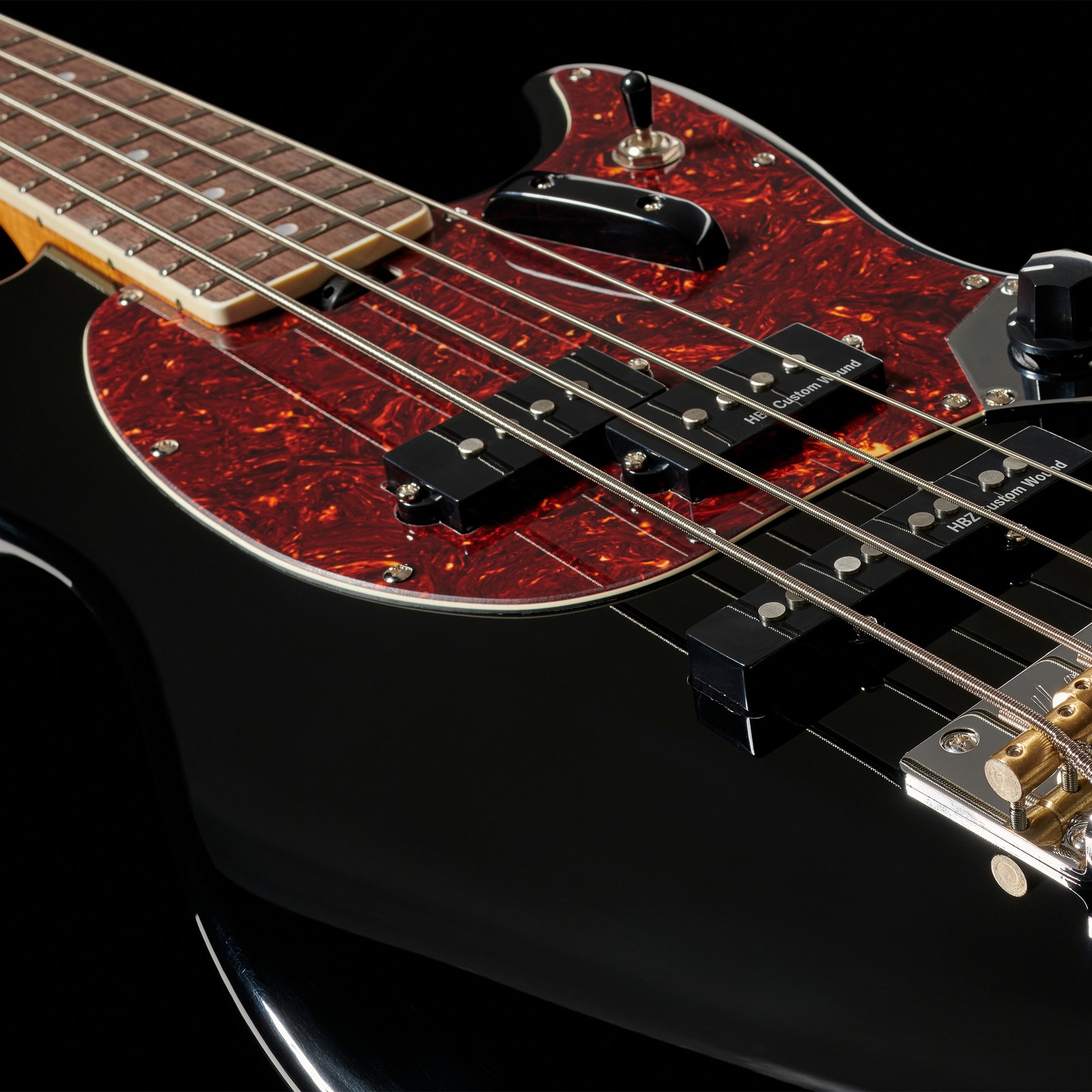 Harley Benton MV-4MSB Black, Korpus