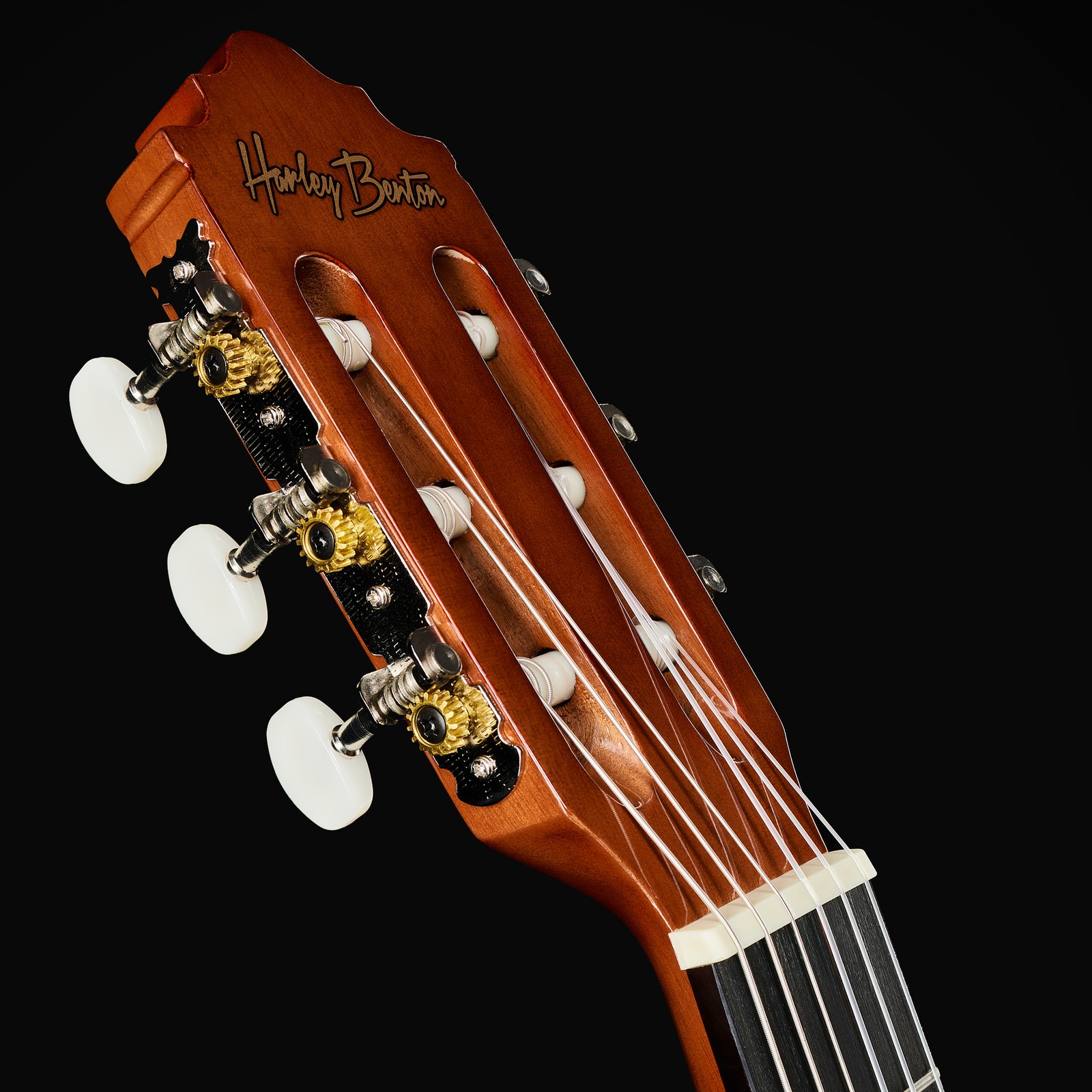 Kopflatte der Harley Benton CG300CE Konzertgitarre natur