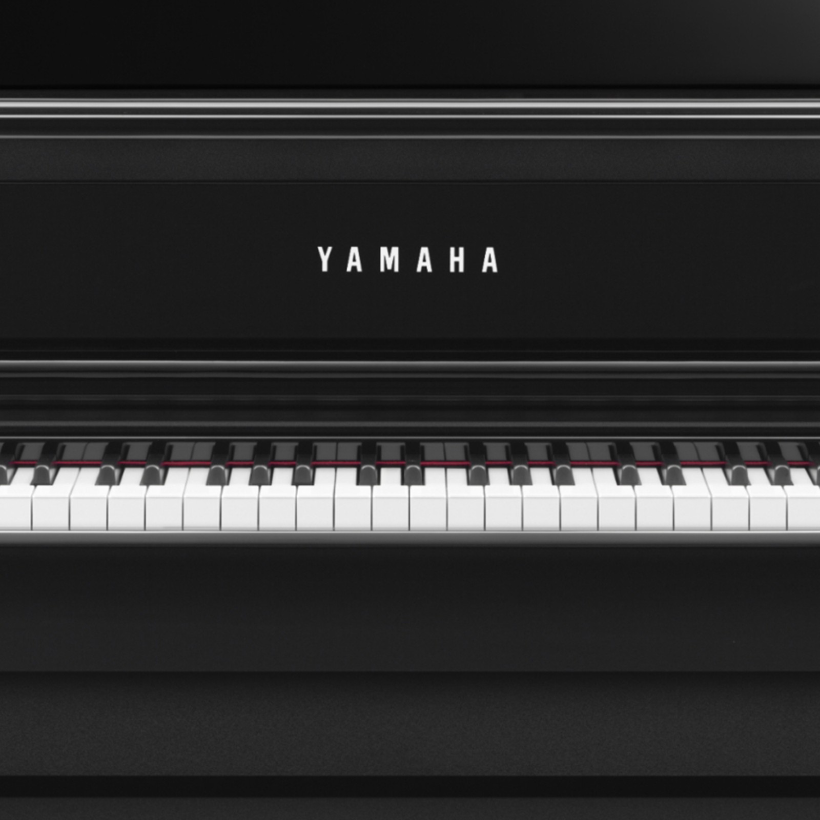 Yamaha CLP-875 PE, Logo auf dem Digitalpiano