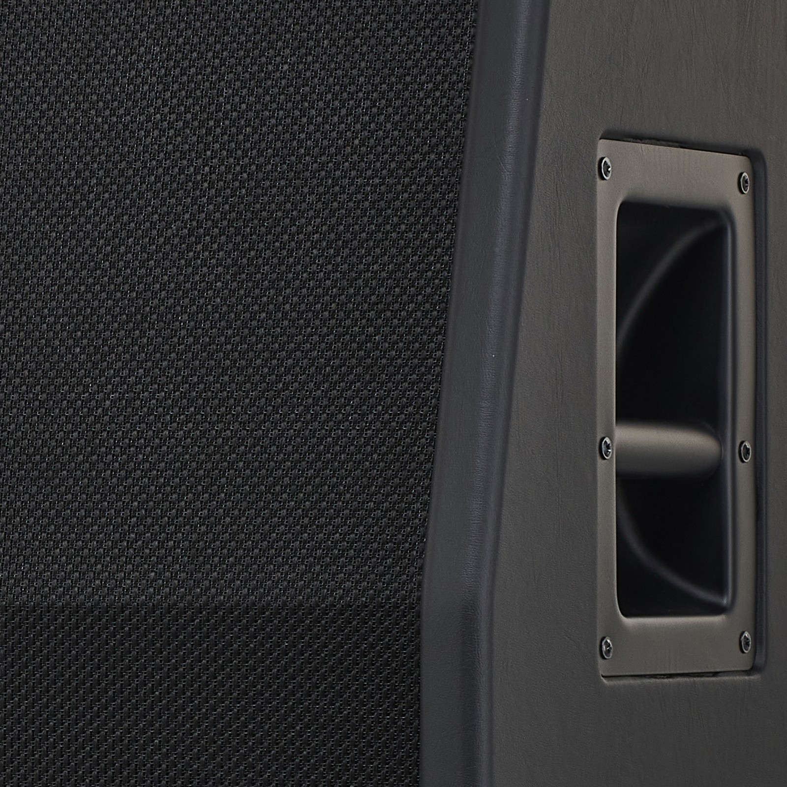 Hughes&Kettner TC 412 A60 Cabinet for Triamp, Detail des Griffs auf der Seite