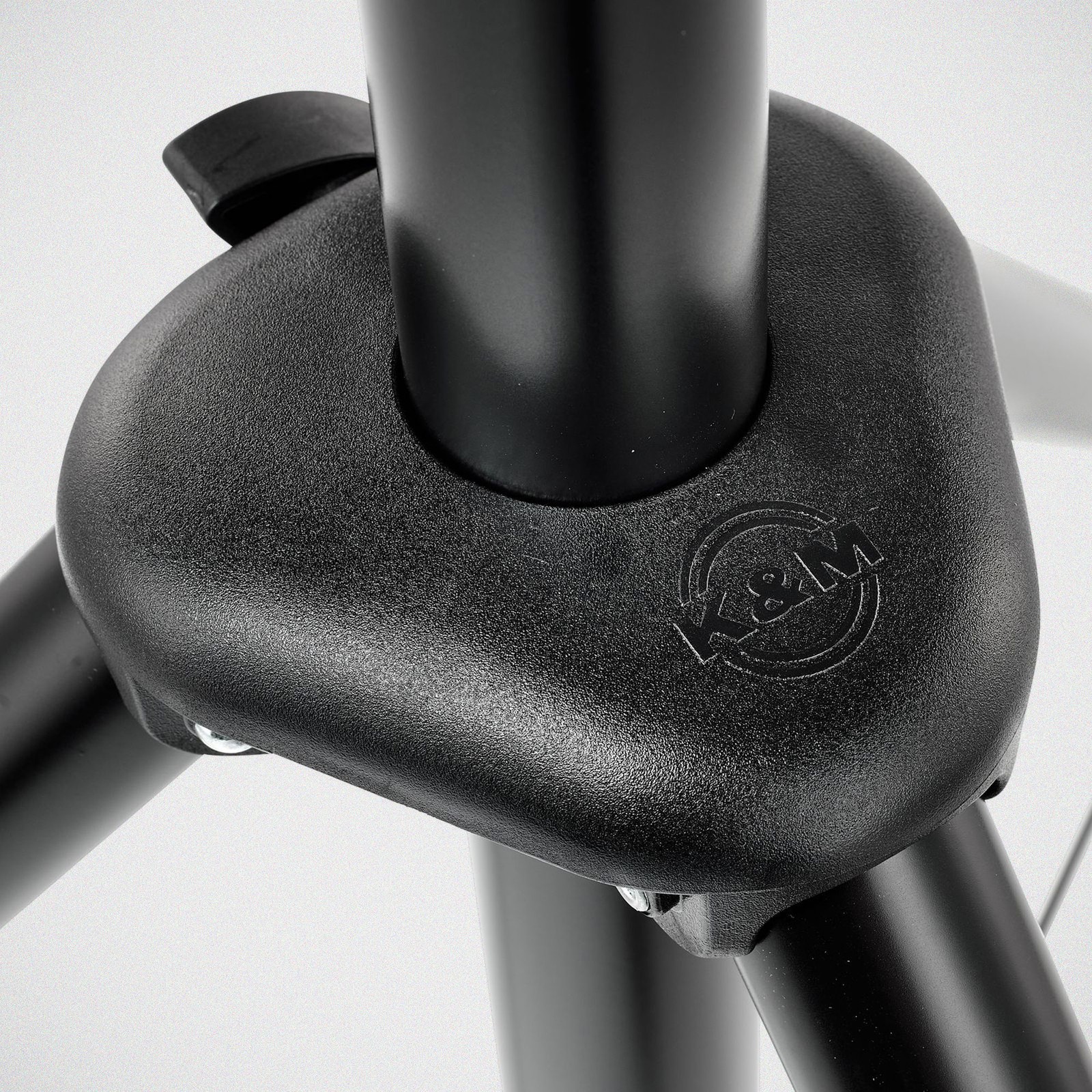 K&M 21302 speaker stand