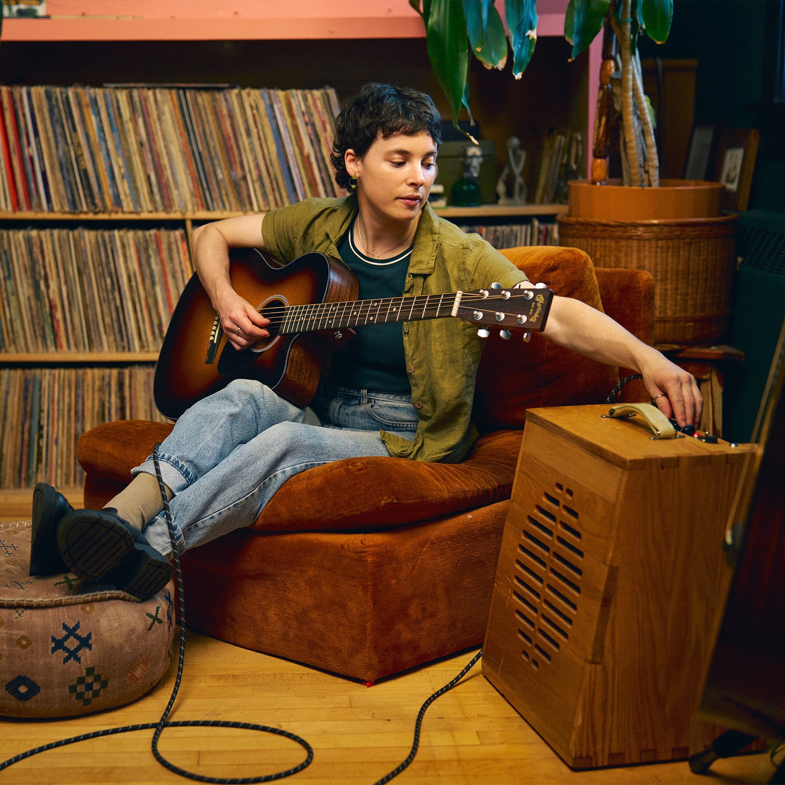 Martin Guitar OMC-10E Modern Burst, Moodbild