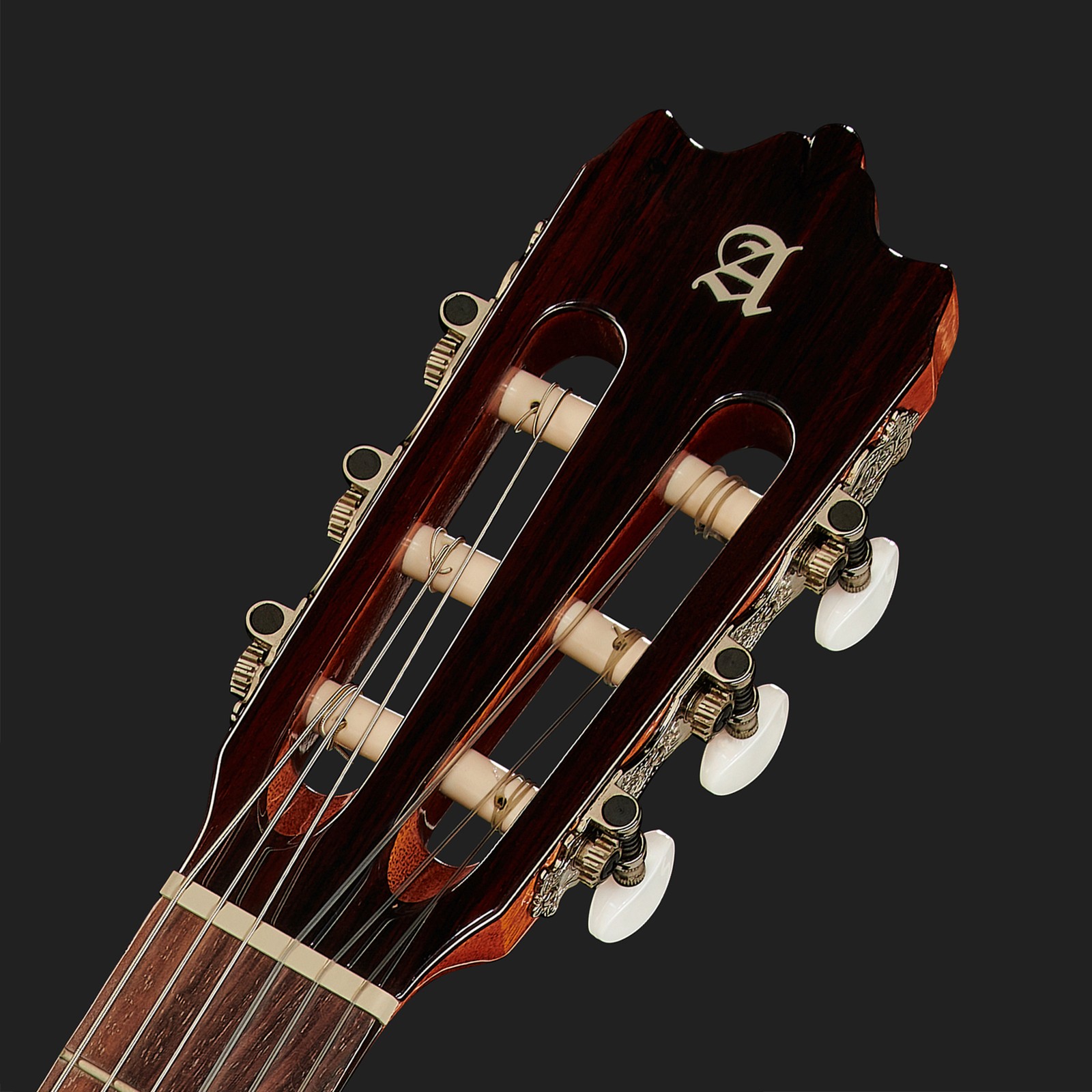 Kopfplatte mit Logo der Alhambra 3C 3/4 Cadete NT incl.Gig Bag