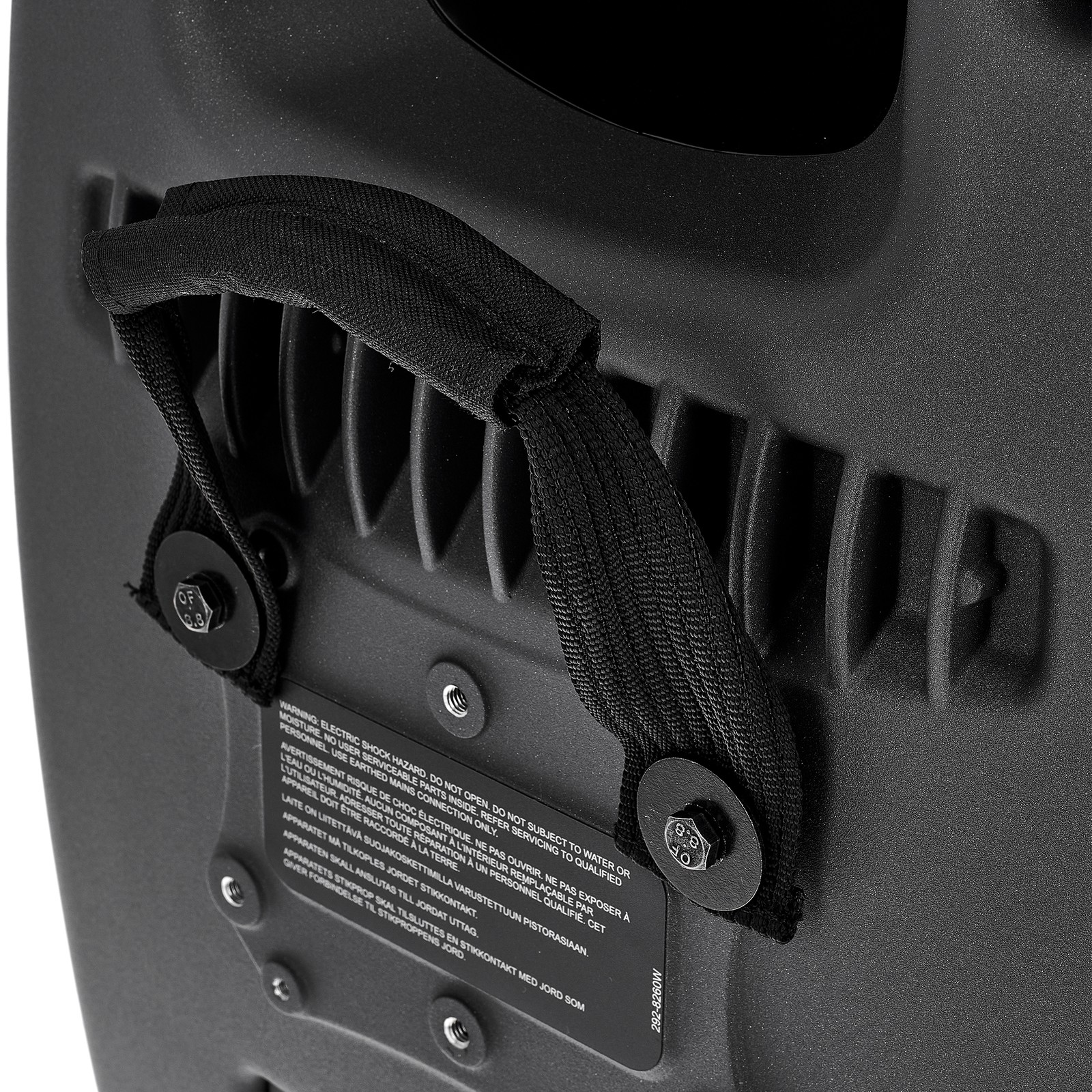 Détail et poignée de la face arrière de la Genelec 8361 AP