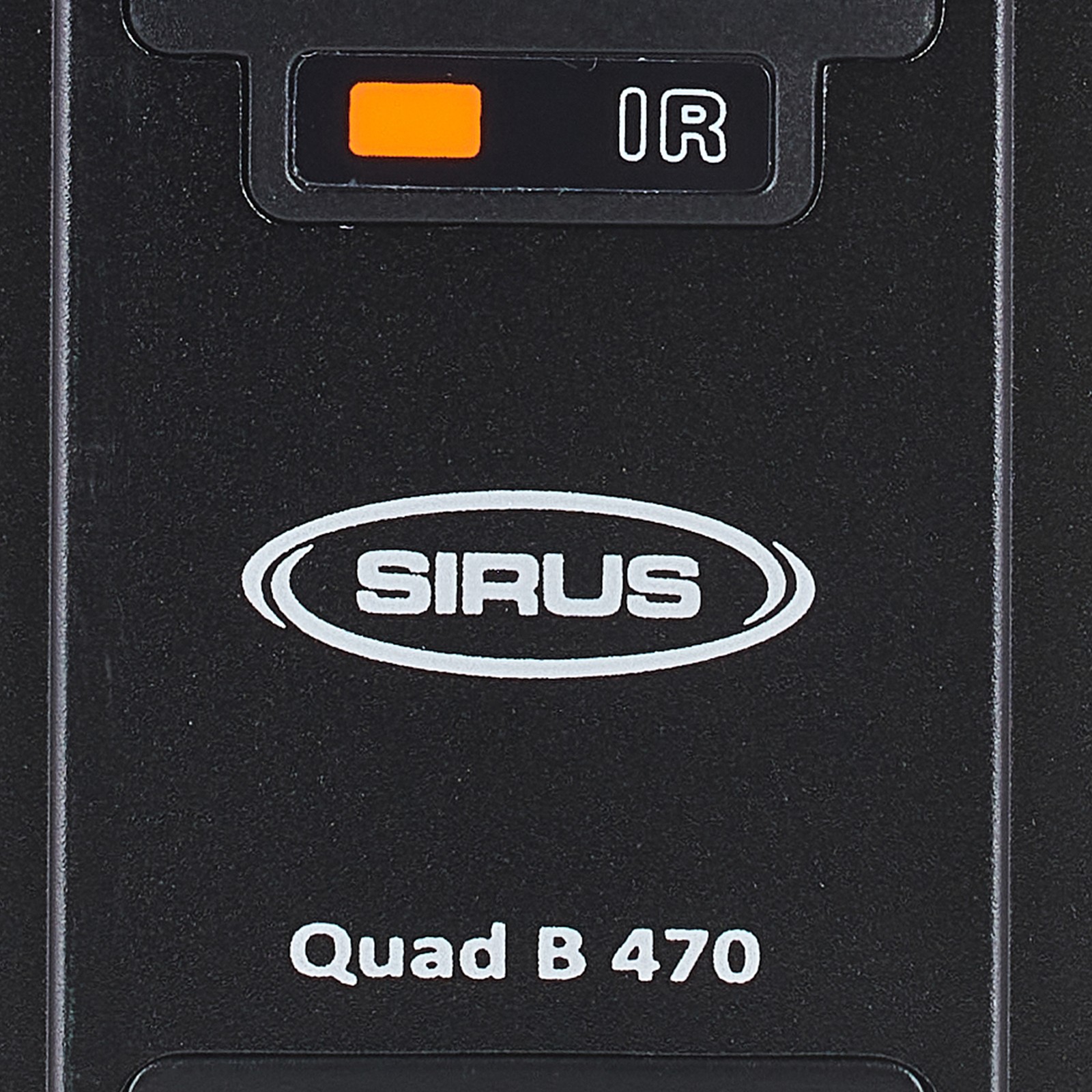 Logo auf dem irus Quad B 470 Taschensender