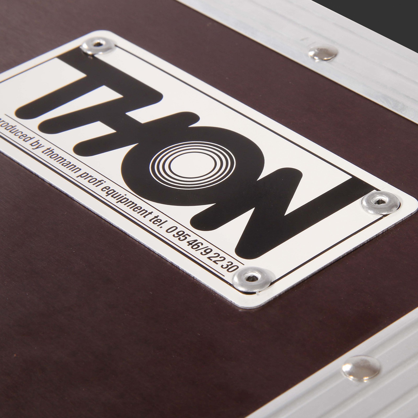 Thon Case Stairville HF-900, Logo auf dem Haubencase