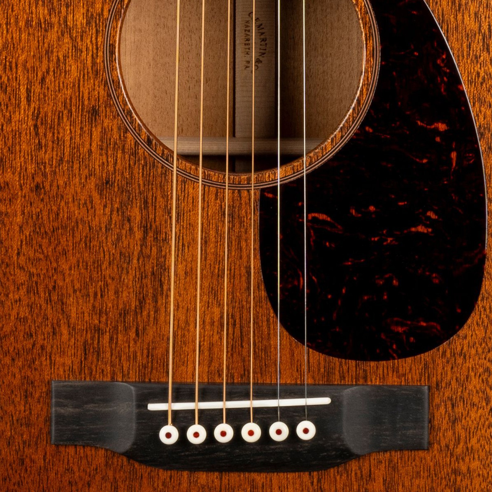 Schalloch der Martin Guitars 00017