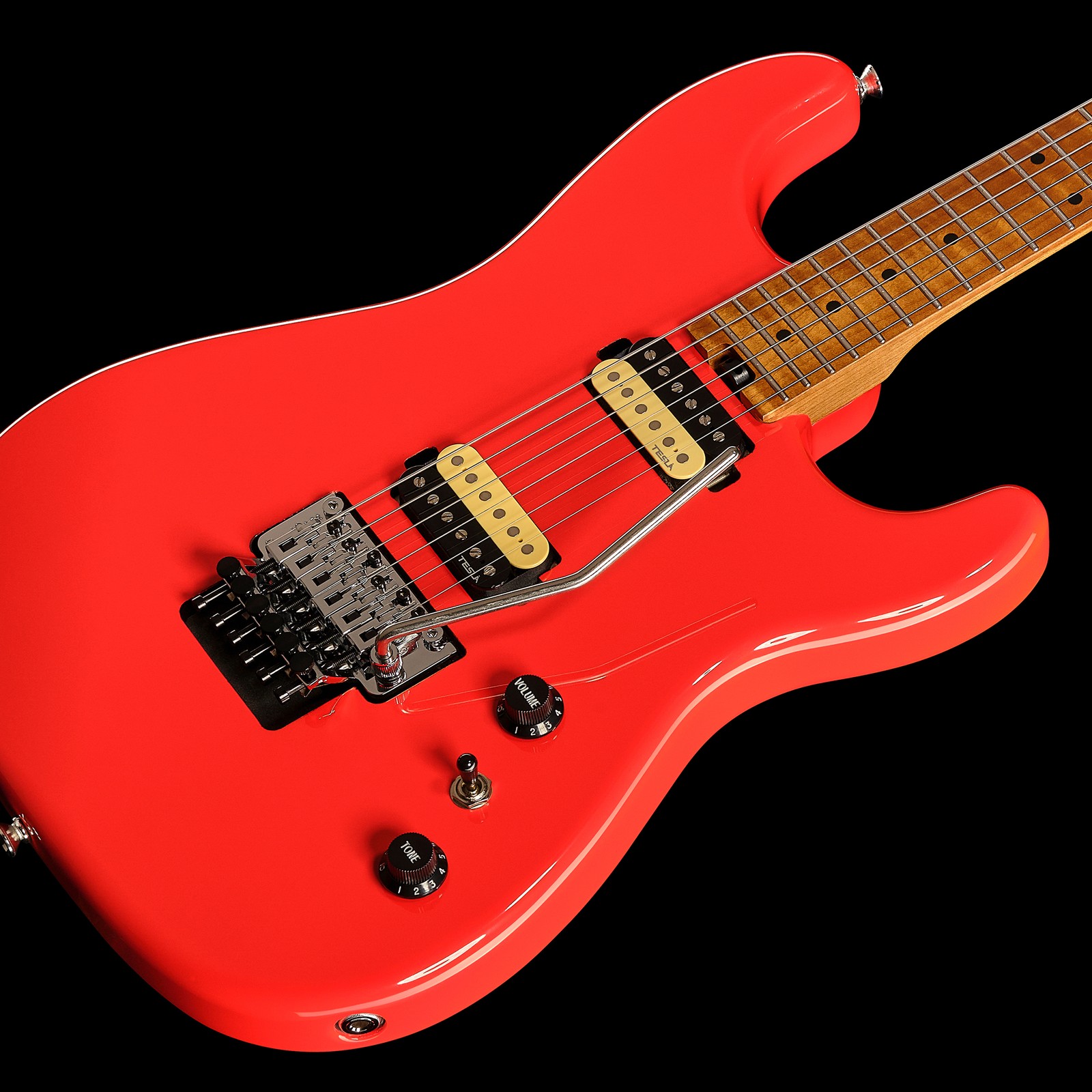 Decke der Harley Benton ST-80FR MN HH Radiant Red