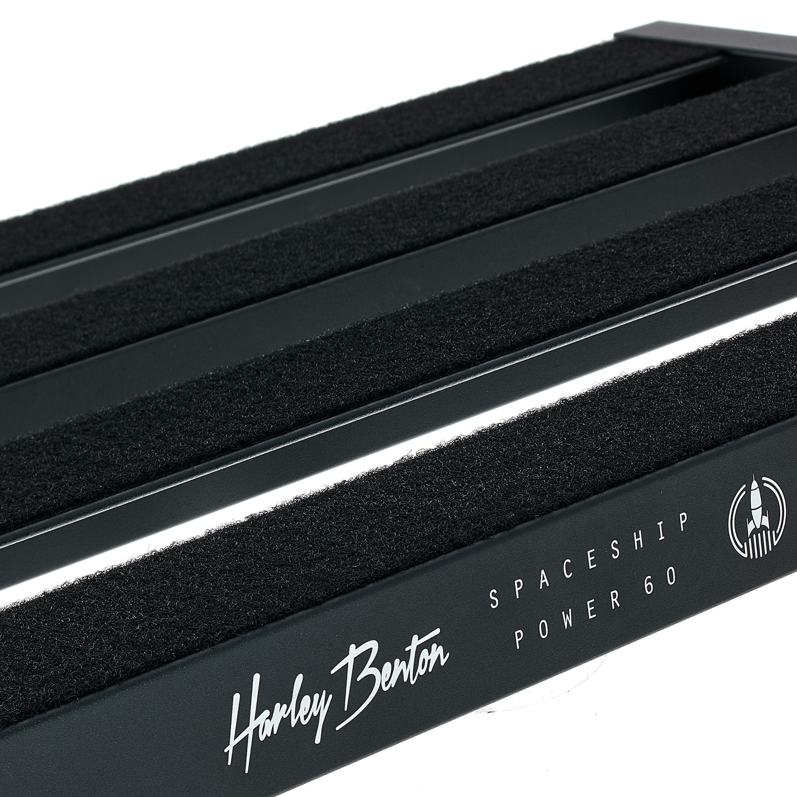 Pedalboard with built-in power supply from Harley Benton